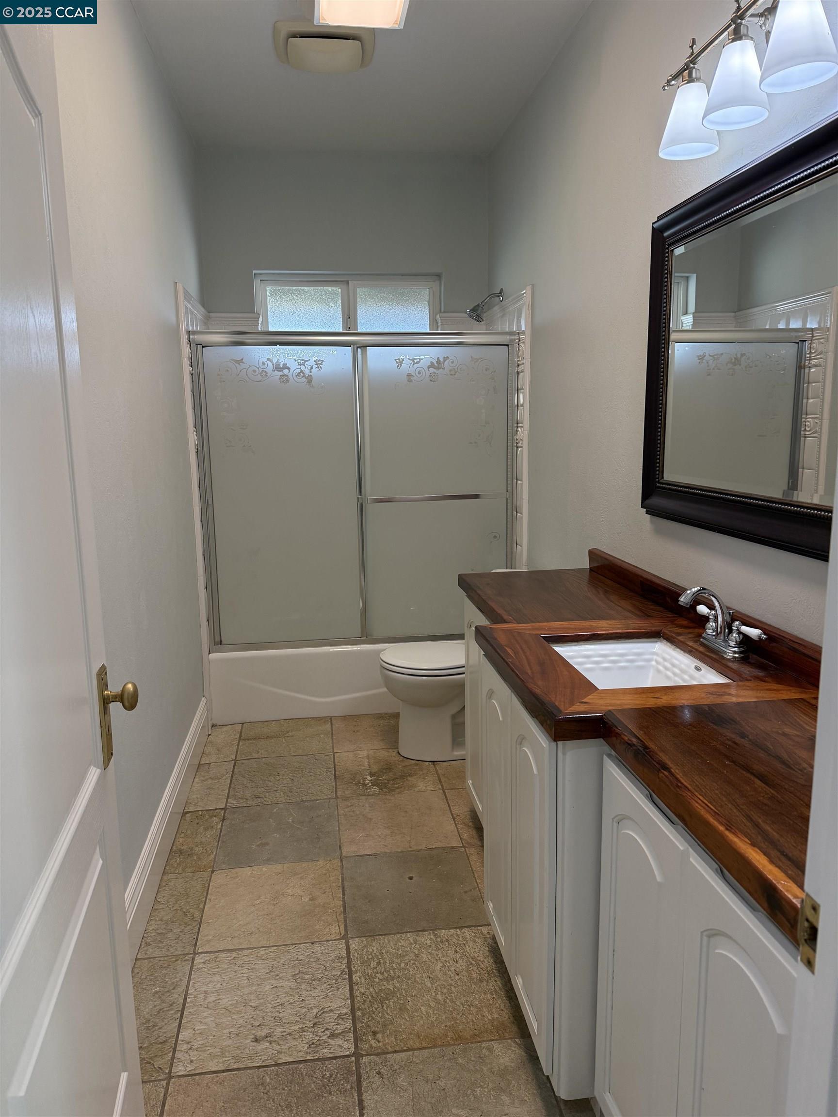 Detail Gallery Image 10 of 22 For 14051 State Highway 4, Byron,  CA 94505 - 4 Beds | 2/1 Baths