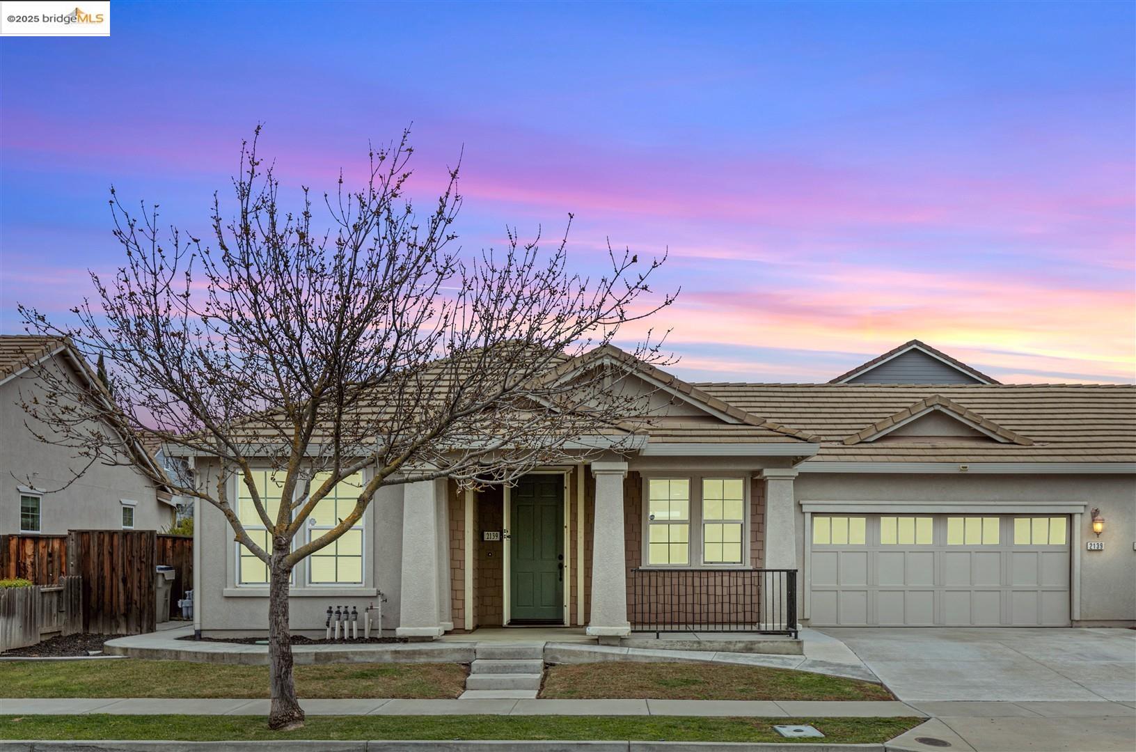 Detail Gallery Image 1 of 1 For 2139 Simpson St, Woodland,  CA 95776 - 3 Beds | 2 Baths