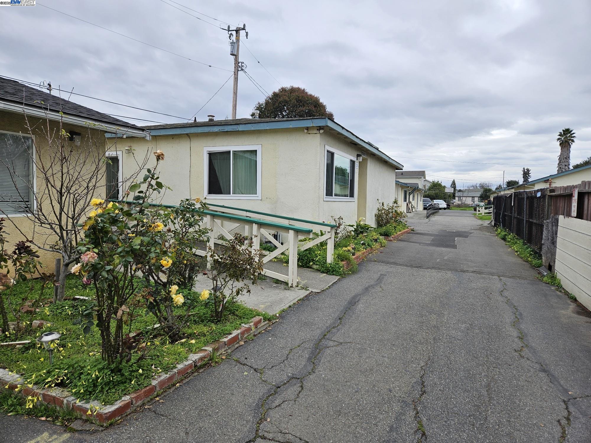 263 Medford Ave, Hayward, California 94541, ,Residential Income,For Sale,263 Medford Ave,41086673