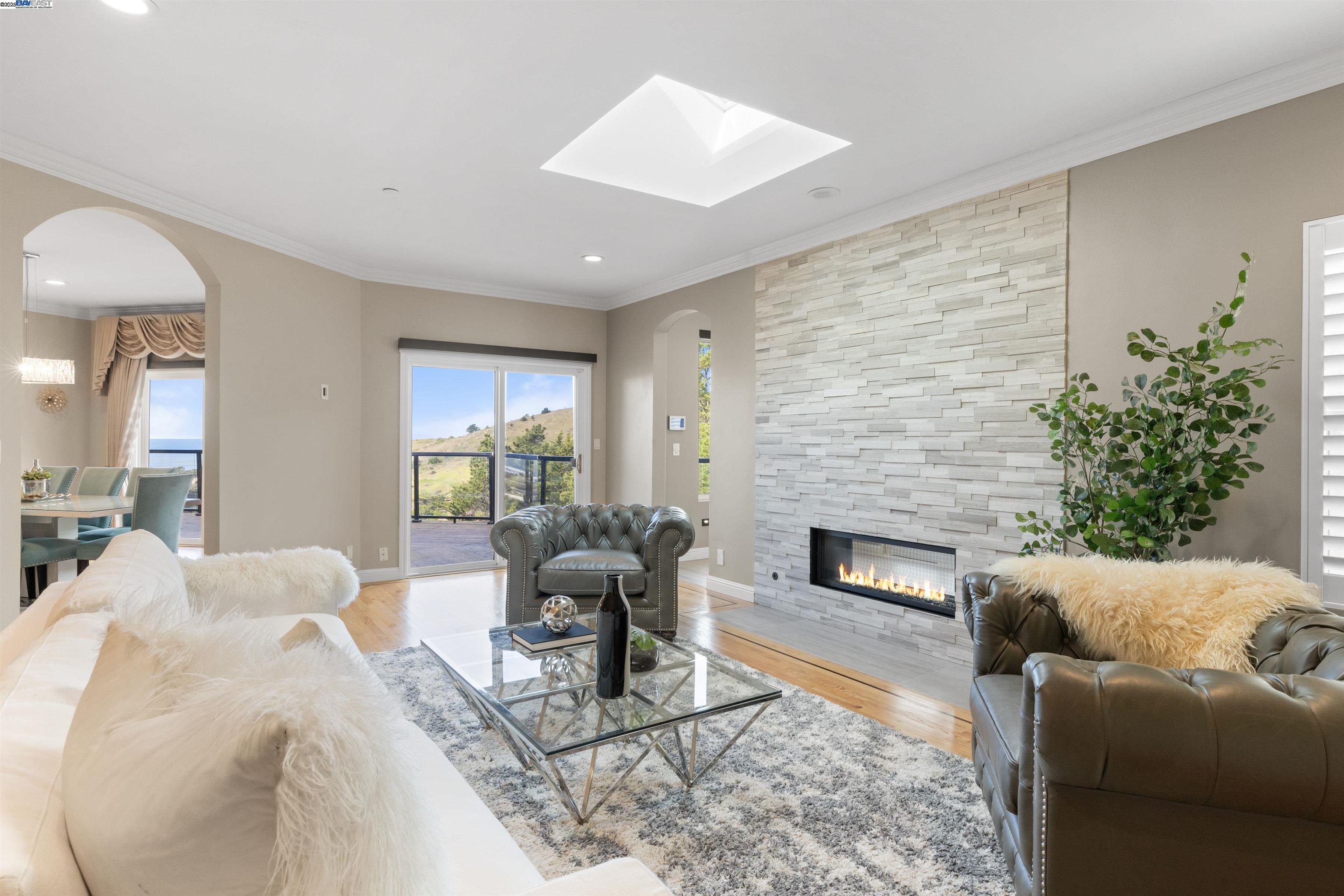 Detail Gallery Image 26 of 60 For 674 Corona Dr, Pacifica,  CA 94044 - 5 Beds | 5/2 Baths