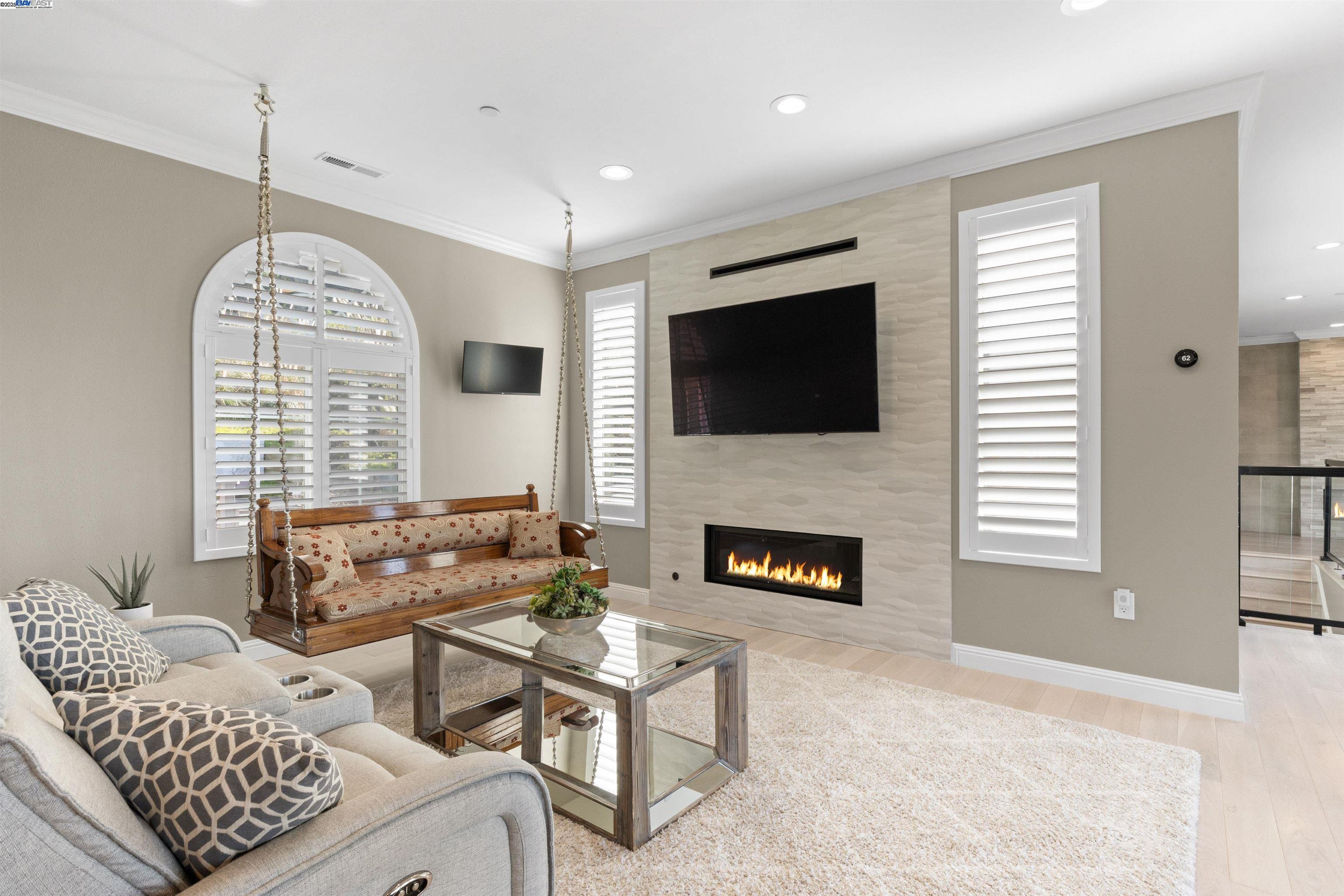 Detail Gallery Image 30 of 60 For 674 Corona Dr, Pacifica,  CA 94044 - 5 Beds | 5/2 Baths