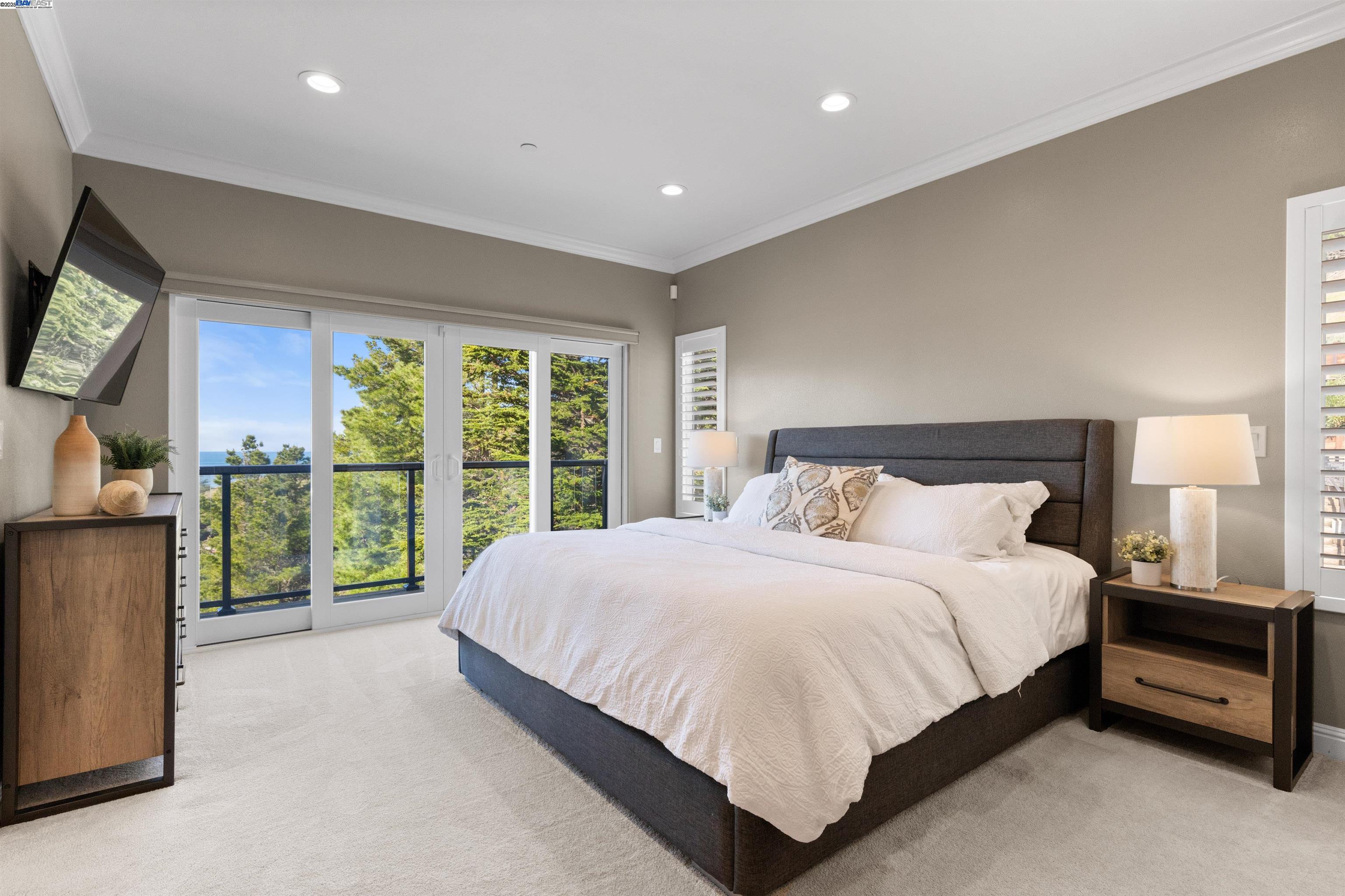 Detail Gallery Image 34 of 60 For 674 Corona Dr, Pacifica,  CA 94044 - 5 Beds | 5/2 Baths