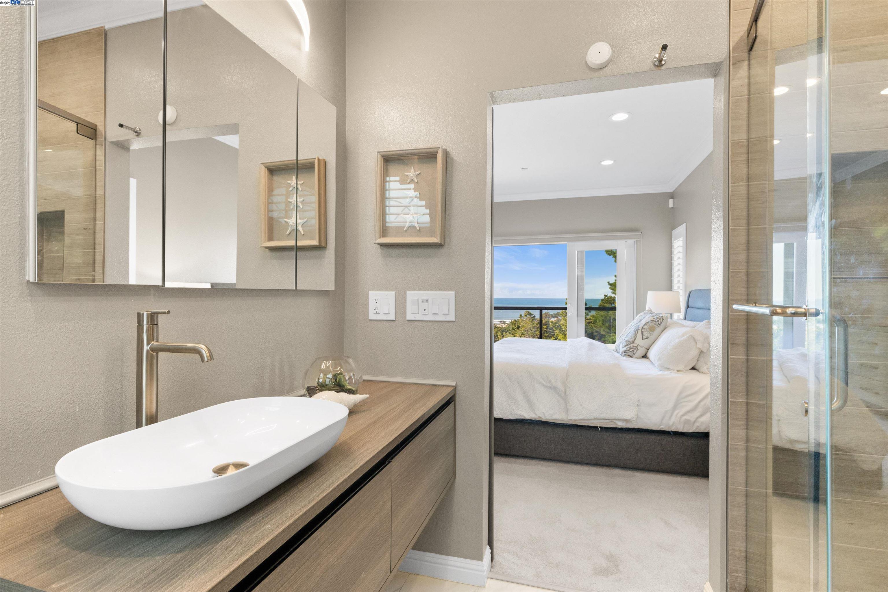 Detail Gallery Image 40 of 60 For 674 Corona Dr, Pacifica,  CA 94044 - 5 Beds | 5/2 Baths