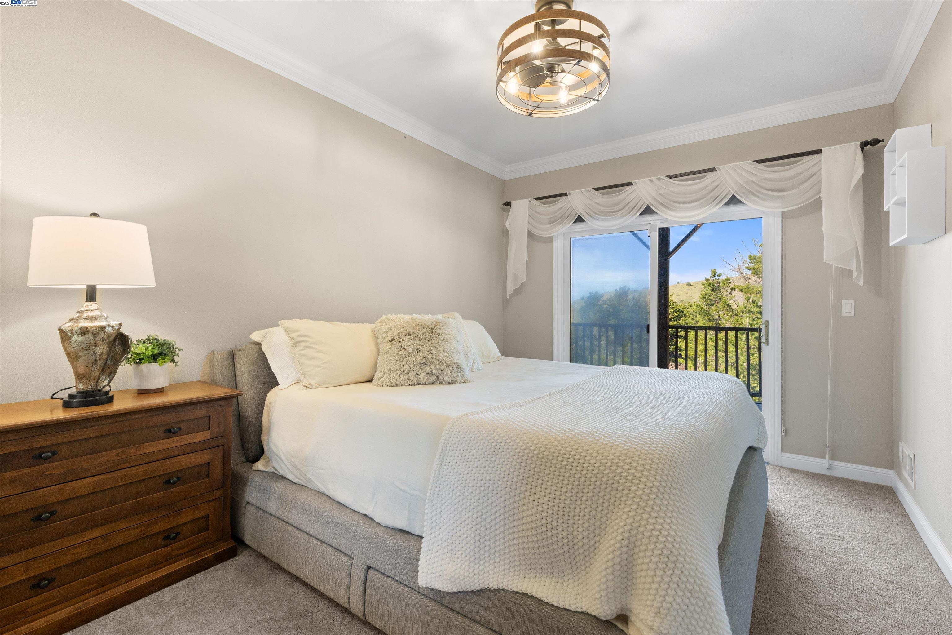 Detail Gallery Image 46 of 60 For 674 Corona Dr, Pacifica,  CA 94044 - 5 Beds | 5/2 Baths