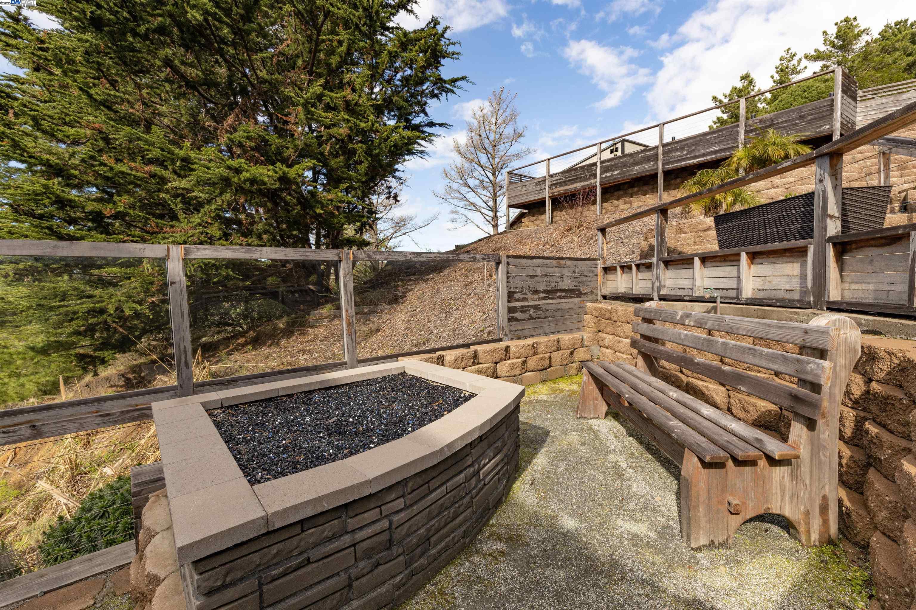 Detail Gallery Image 57 of 60 For 674 Corona Dr, Pacifica,  CA 94044 - 5 Beds | 5/2 Baths