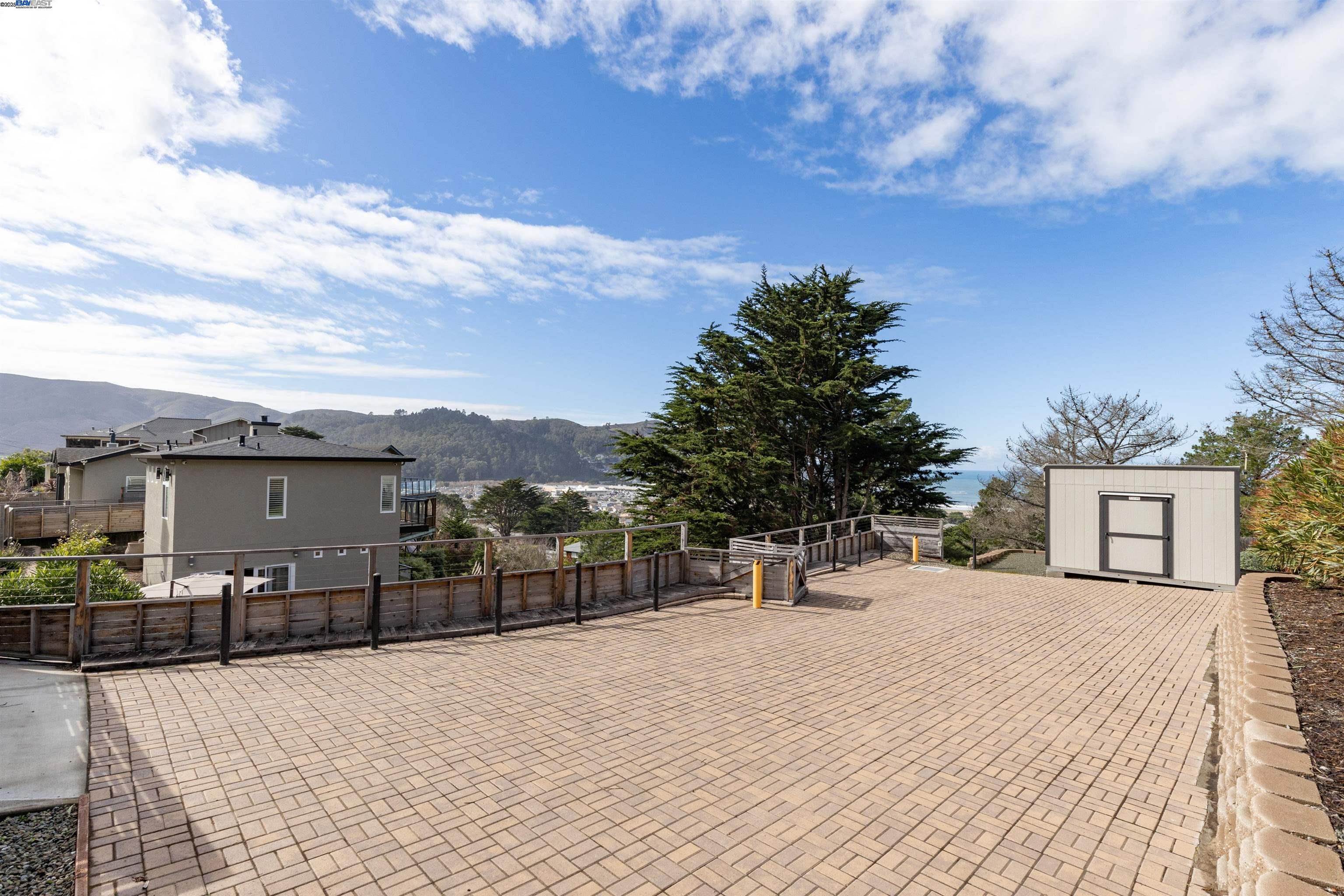 Detail Gallery Image 59 of 60 For 674 Corona Dr, Pacifica,  CA 94044 - 5 Beds | 5/2 Baths