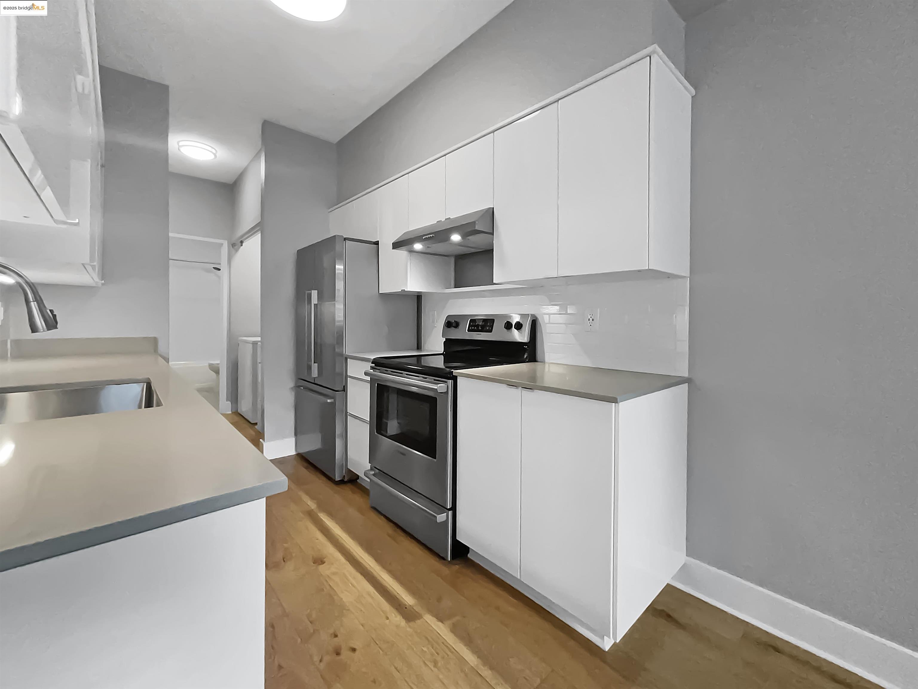 Detail Gallery Image 12 of 50 For 33 Shoreline Ct, Richmond,  CA 94804 - 2 Beds | 1 Baths