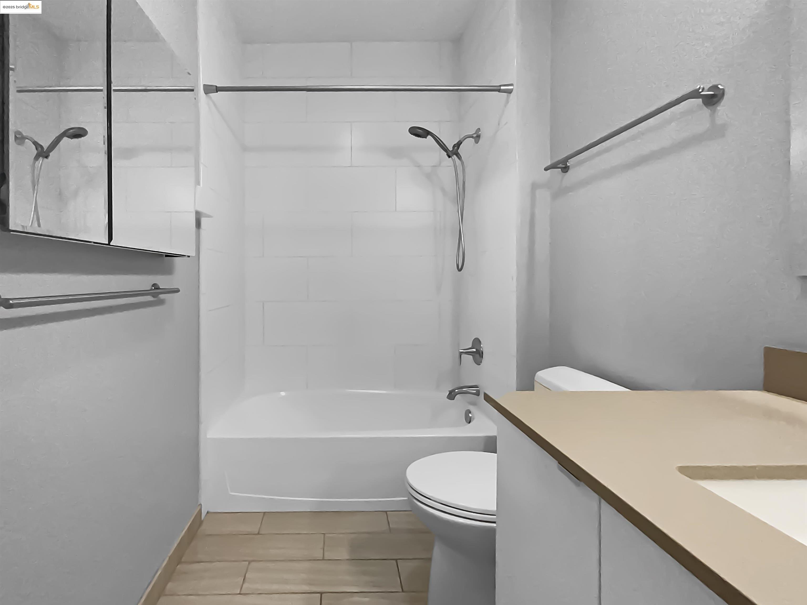 Detail Gallery Image 27 of 50 For 33 Shoreline Ct, Richmond,  CA 94804 - 2 Beds | 1 Baths