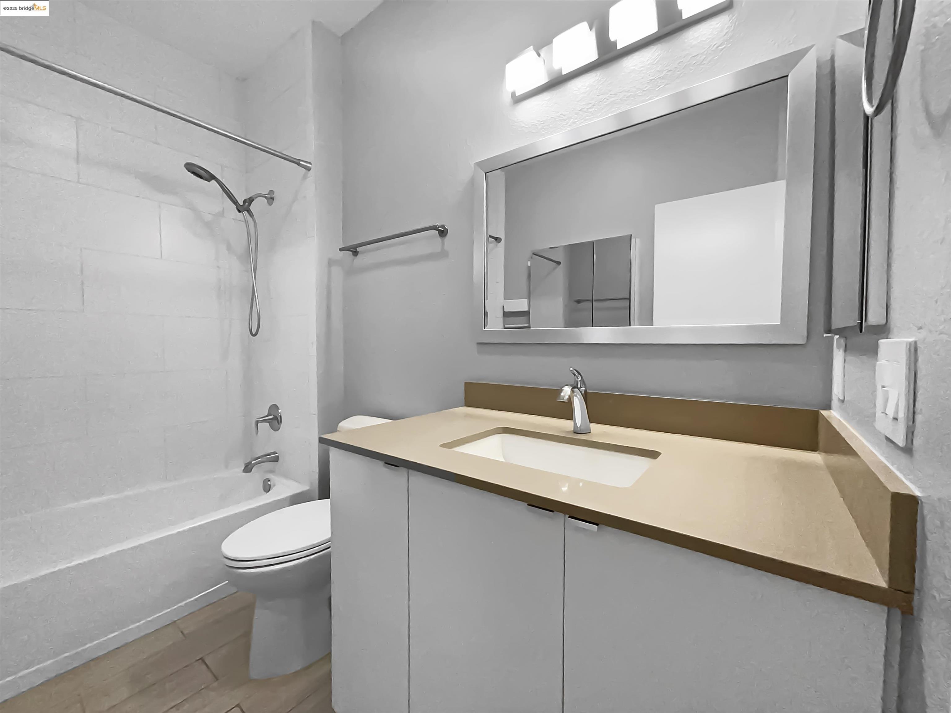 Detail Gallery Image 28 of 50 For 33 Shoreline Ct, Richmond,  CA 94804 - 2 Beds | 1 Baths