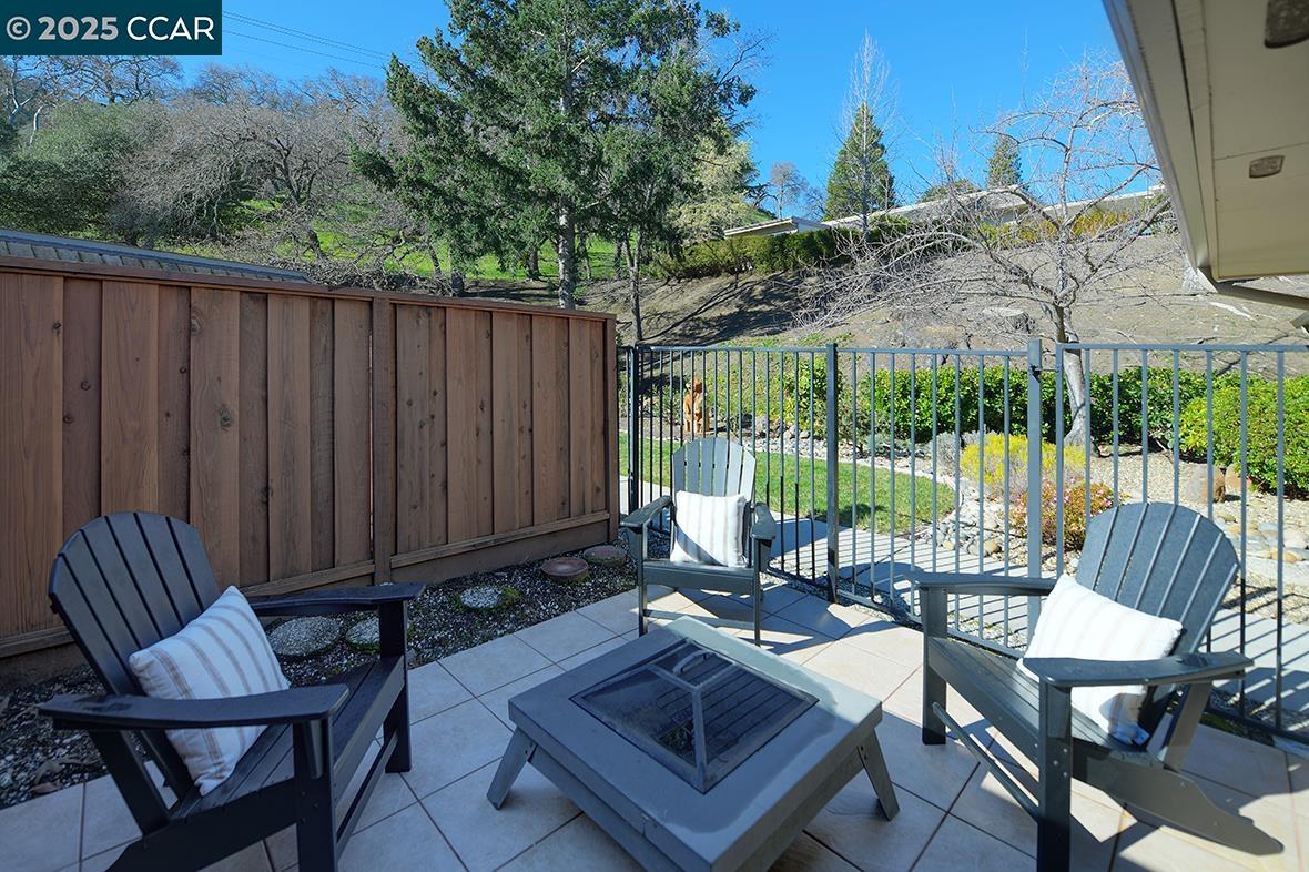 Detail Gallery Image 1 of 1 For 2217 Ptarmigan Dr #1,  Walnut Creek,  CA 94595 - 2 Beds | 2 Baths