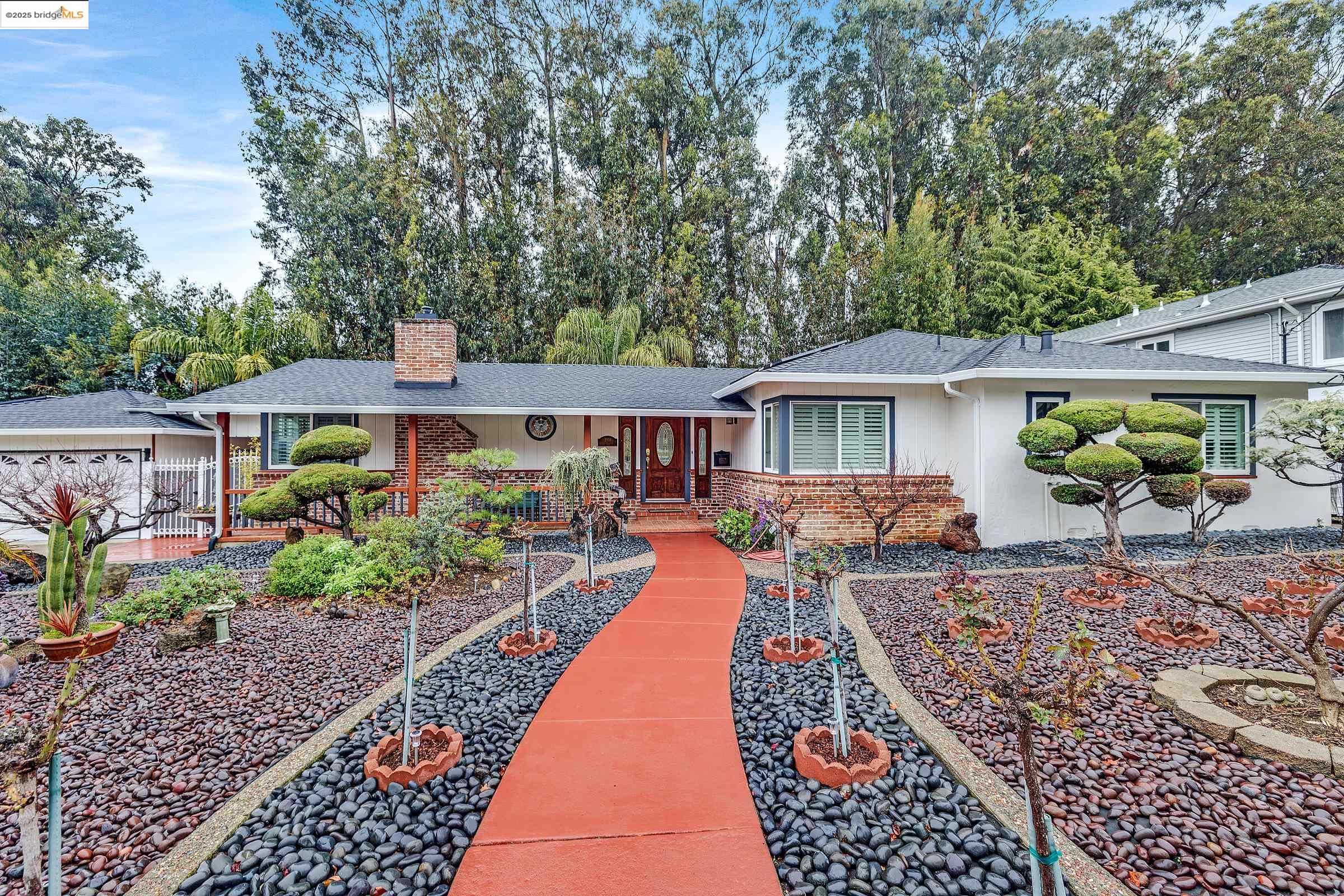 Detail Gallery Image 1 of 1 For 3911 Norton Ave, Oakland,  CA 94602 - 3 Beds | 3/1 Baths