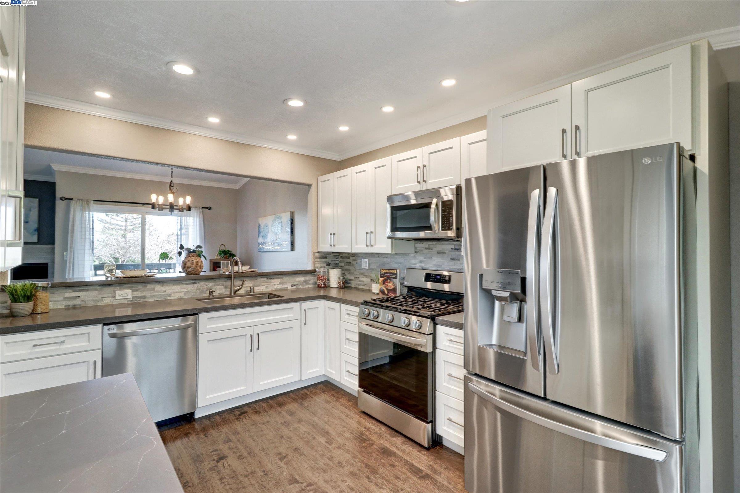 Photo #6: 41086713 Listing 