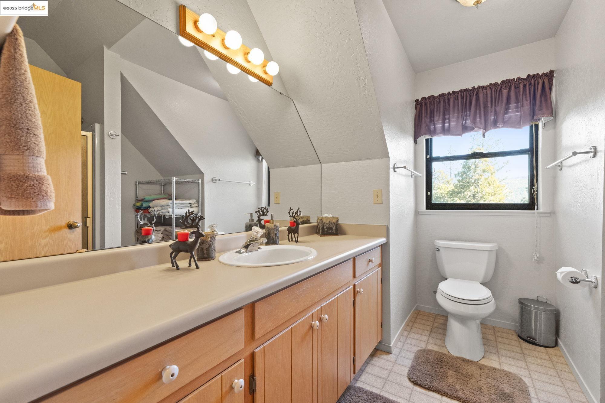 Detail Gallery Image 16 of 51 For 29803 Mono Trail, Cold Springs,  CA 95335 - 4 Beds | 3 Baths
