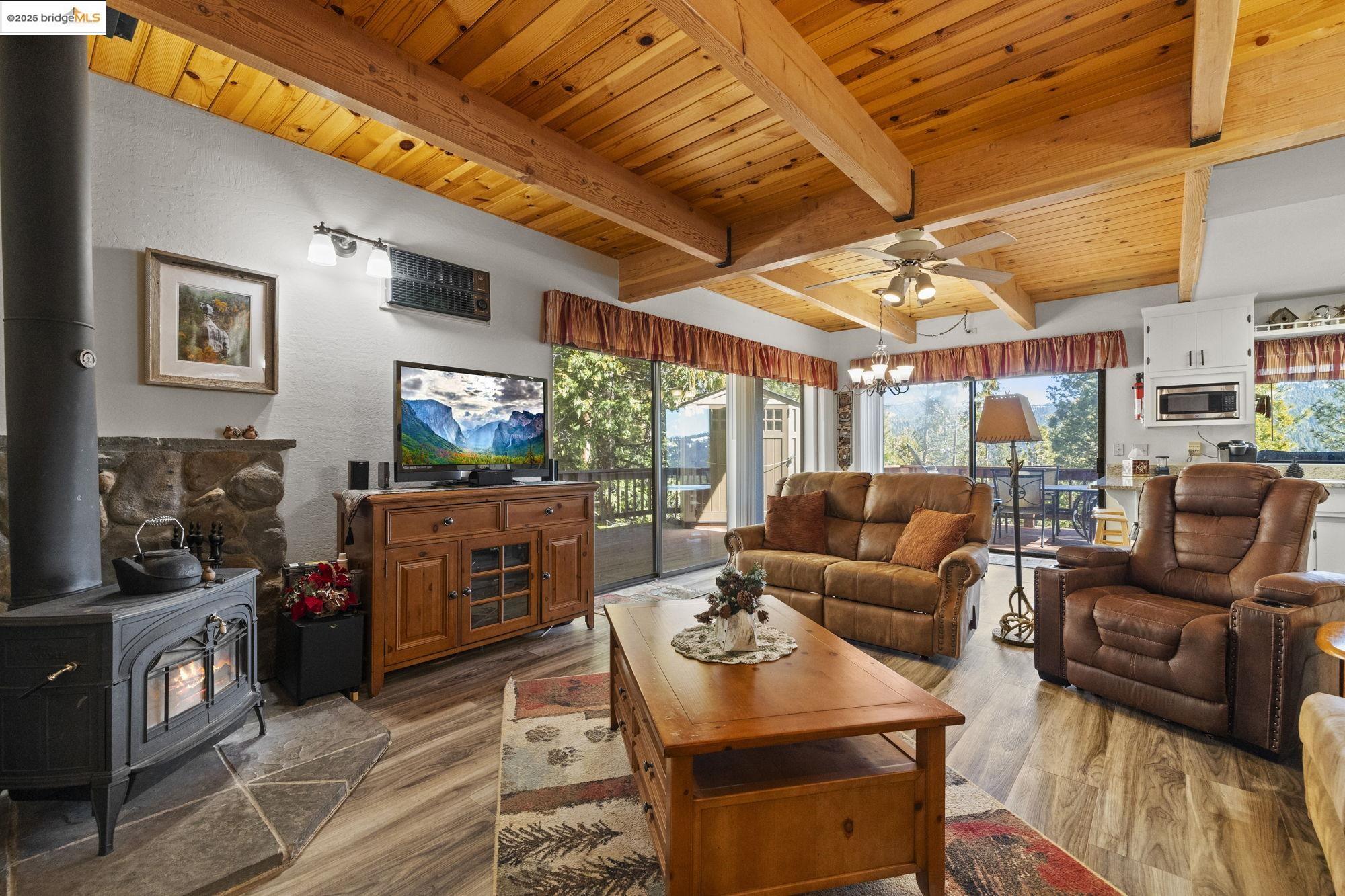 Detail Gallery Image 4 of 51 For 29803 Mono Trl, Cold Springs,  CA 95335 - 4 Beds | 3 Baths