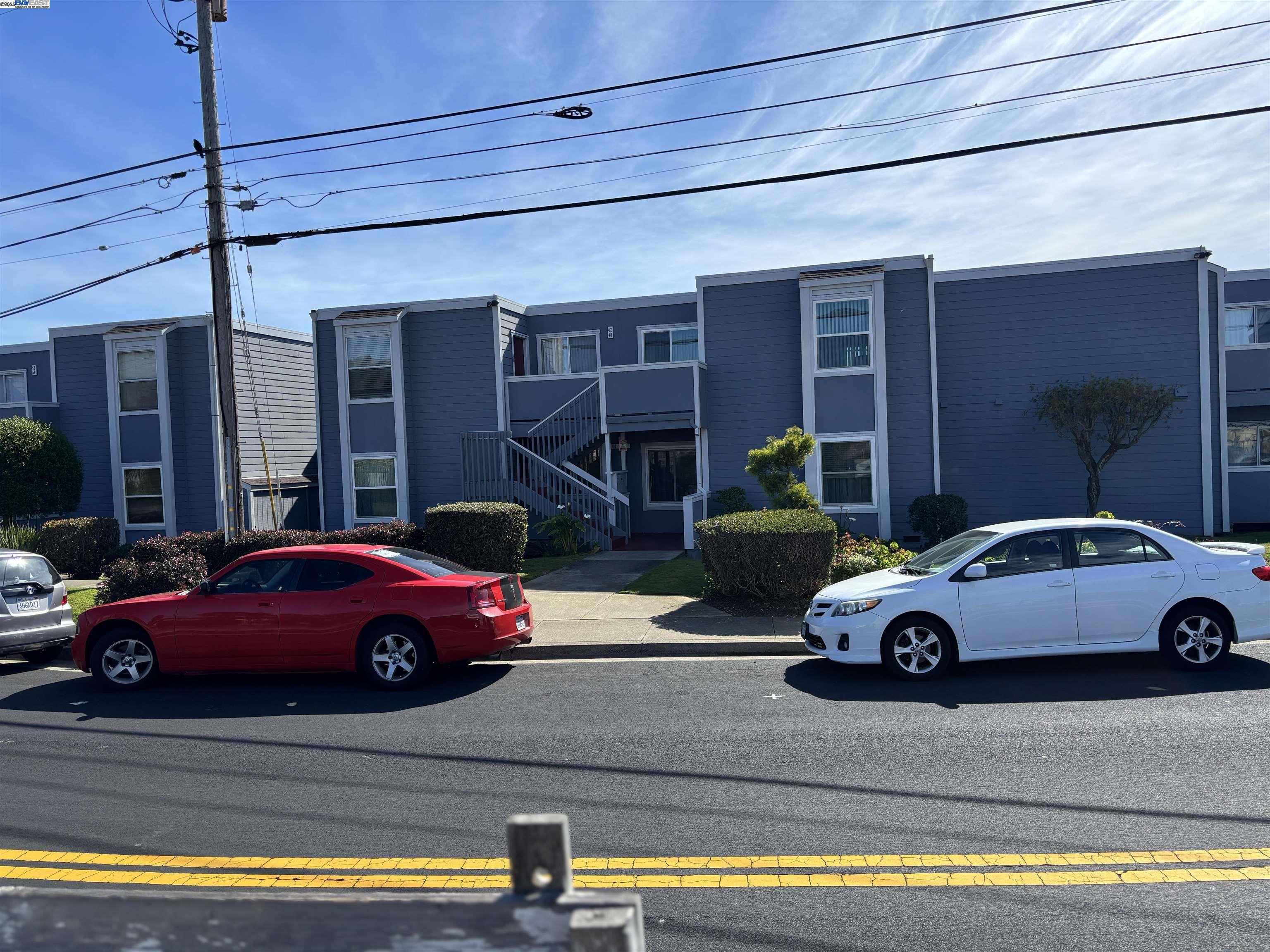 Detail Gallery Image 2 of 2 For 44 Oak Avenue, South San Francisco,  CA 94080 - 2 Beds | 1 Baths