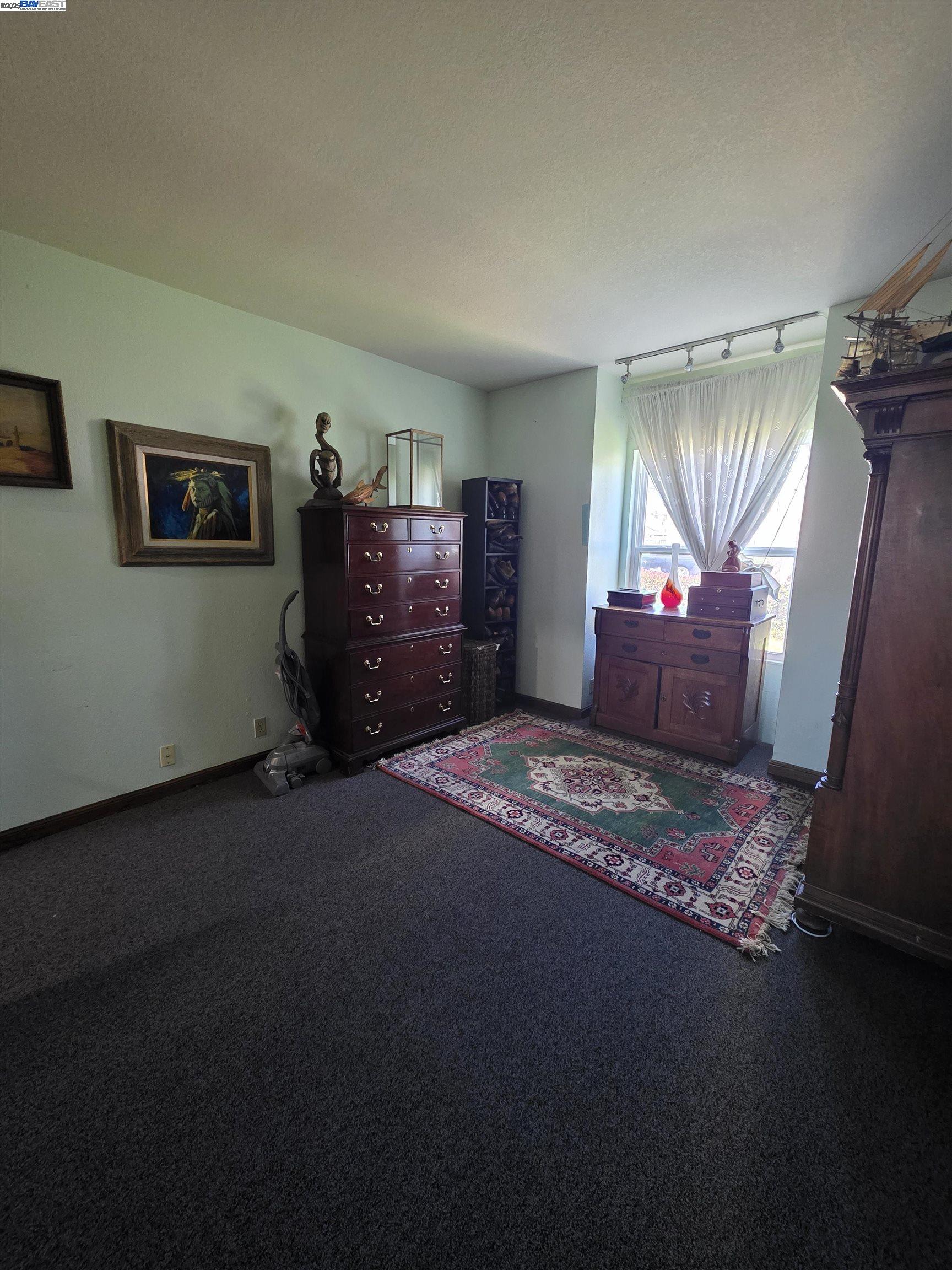 Detail Gallery Image 12 of 14 For 44 Oak Avenue, South San Francisco,  CA 94080 - 2 Beds | 1 Baths