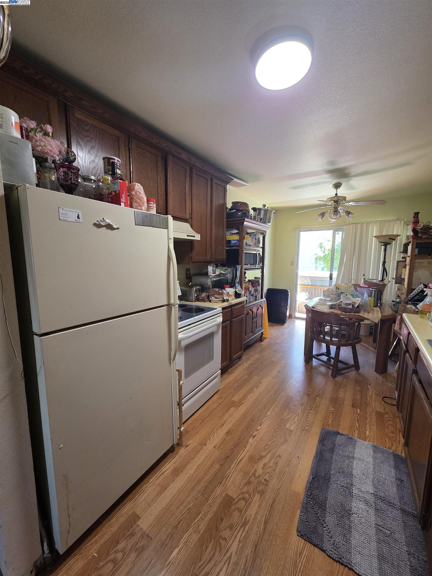 Detail Gallery Image 4 of 14 For 44 Oak Avenue, South San Francisco,  CA 94080 - 2 Beds | 1 Baths