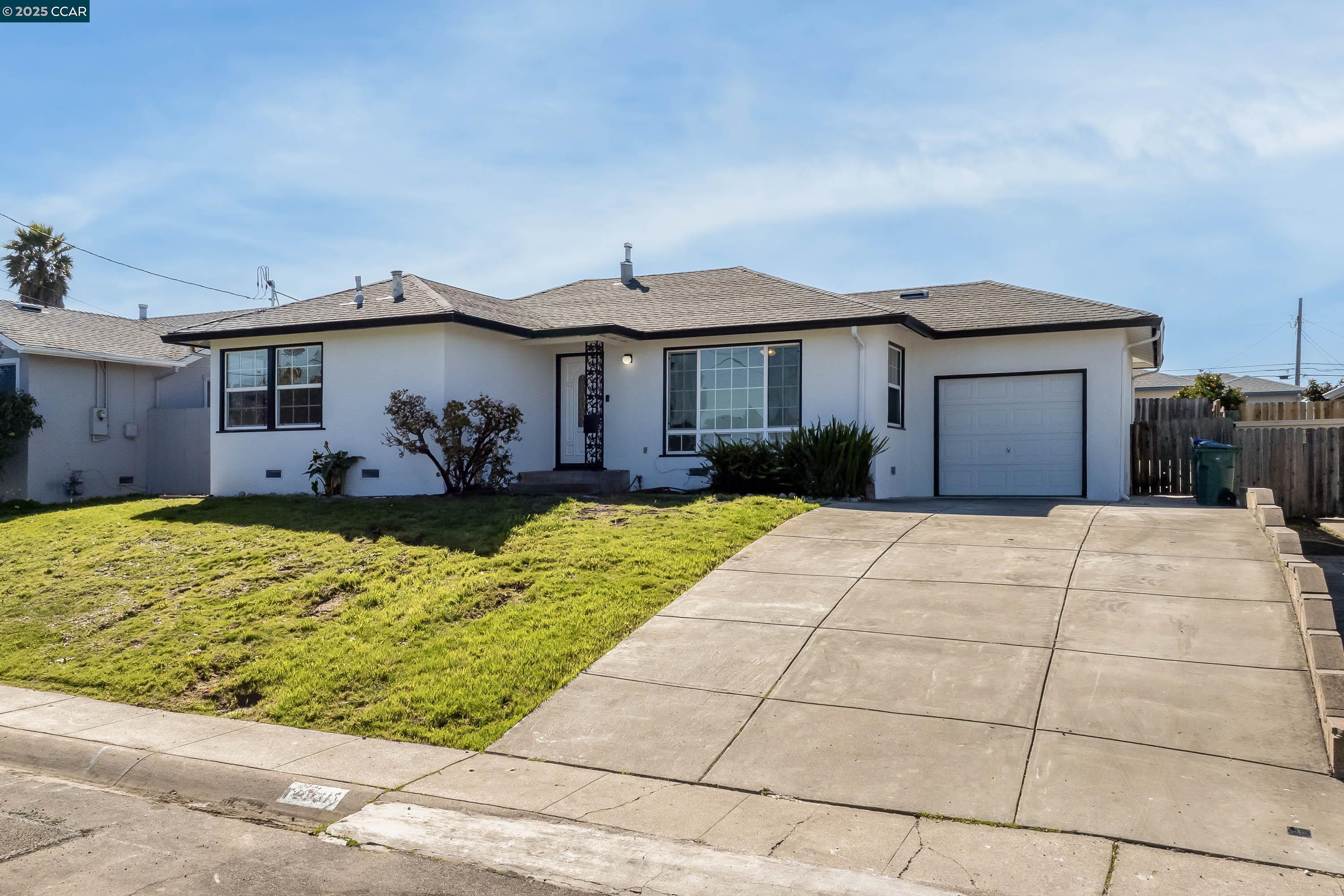 Detail Gallery Image 1 of 1 For 2631 Kevin Rd, San Pablo,  CA 94806 - 3 Beds | 2 Baths
