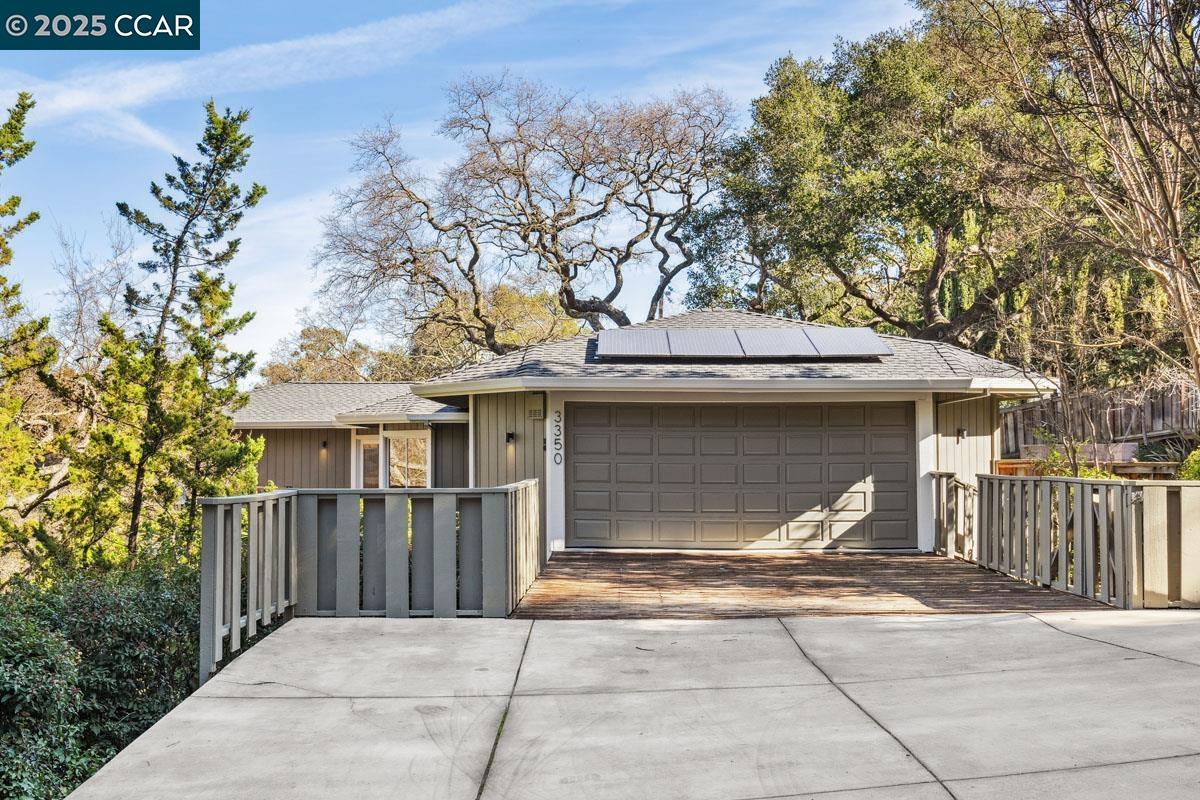 Detail Gallery Image 1 of 1 For 3350 Woodview Dr, Lafayette,  CA 94549 - 5 Beds | 4 Baths