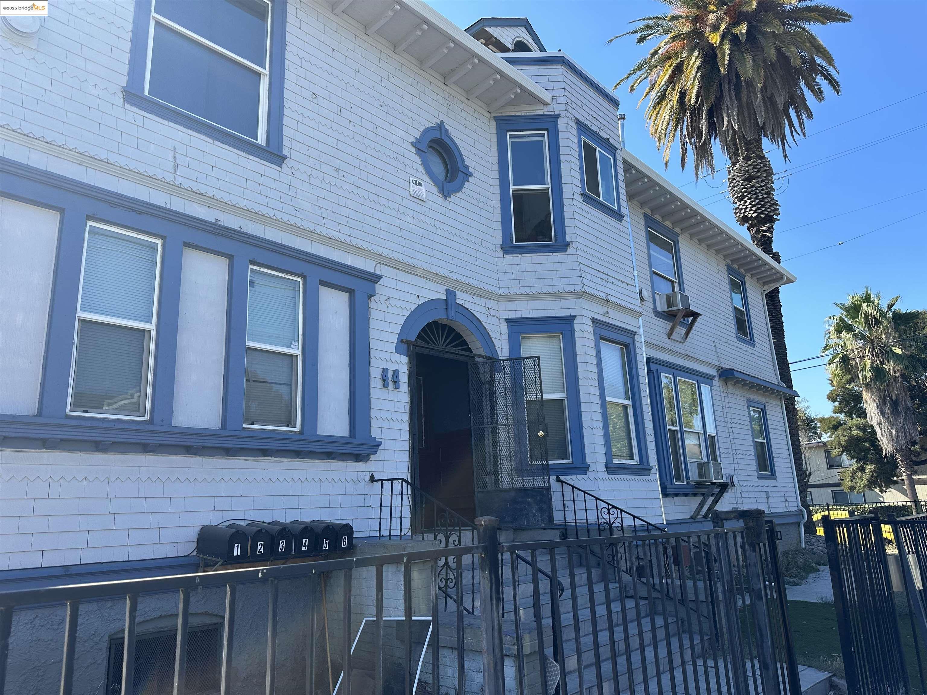Detail Gallery Image 1 of 16 For 44 W. Acacia Street #4,  Stockton,  CA 95202 - 1 Beds | 1 Baths