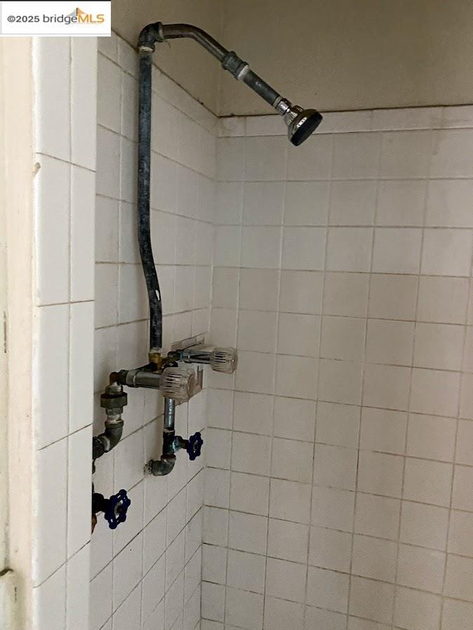 Detail Gallery Image 15 of 16 For 44 W. Acacia Street #4,  Stockton,  CA 95202 - 1 Beds | 1 Baths