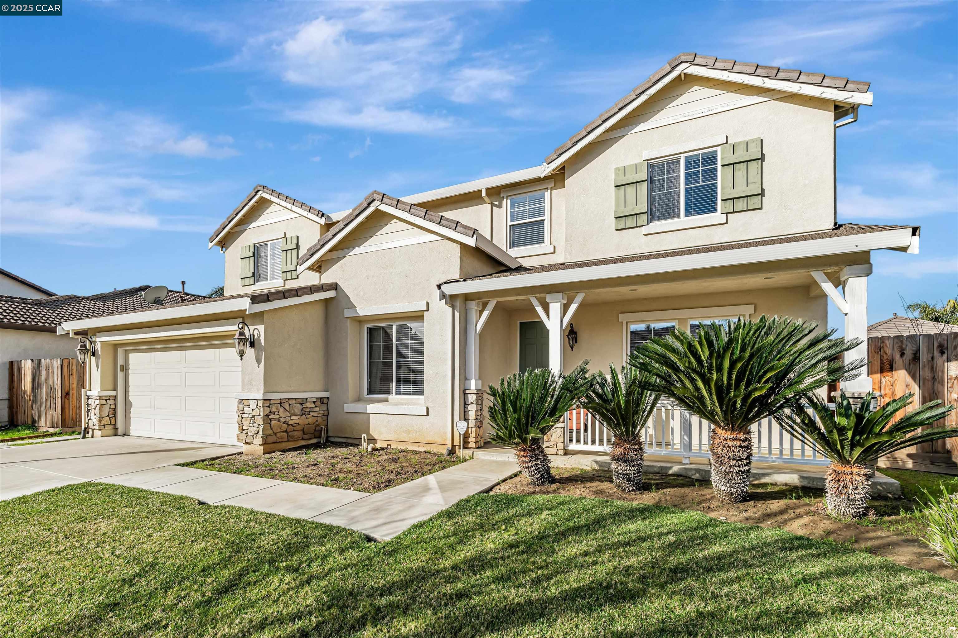 Detail Gallery Image 2 of 34 For 241 Bellflower Ct, Patterson,  CA 95363 - 5 Beds | 4 Baths