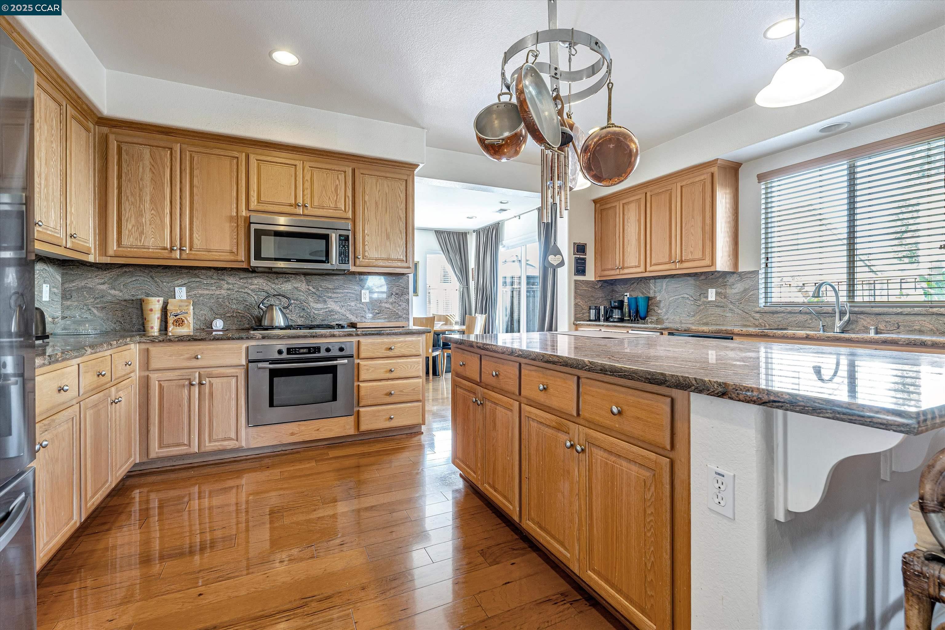 Detail Gallery Image 11 of 34 For 241 Bellflower Ct, Patterson,  CA 95363 - 5 Beds | 4 Baths