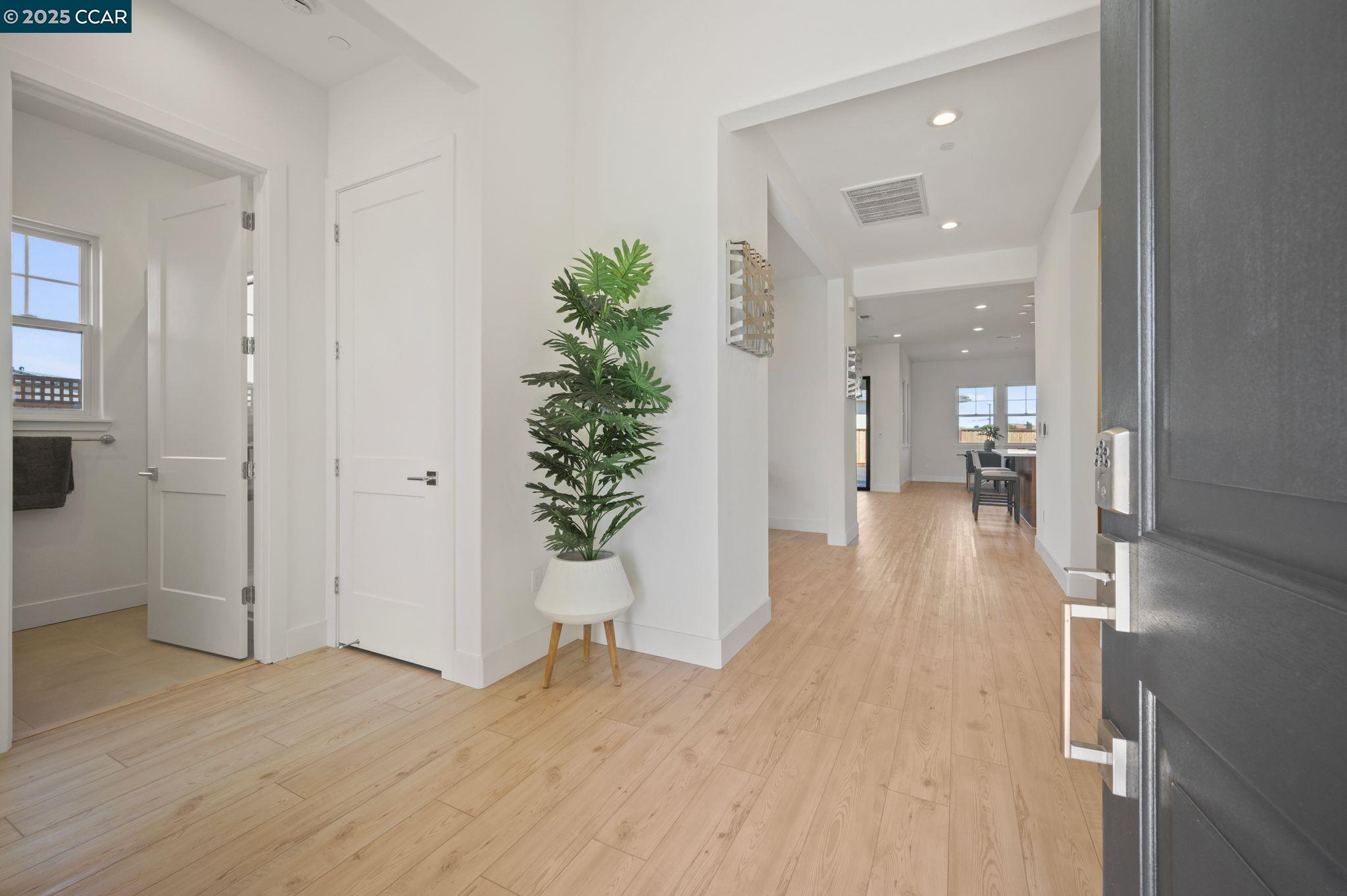 Detail Gallery Image 1 of 1 For 2895 Edgewater Avenue, Tracy,  CA 95377 - 2 Beds | 2 Baths