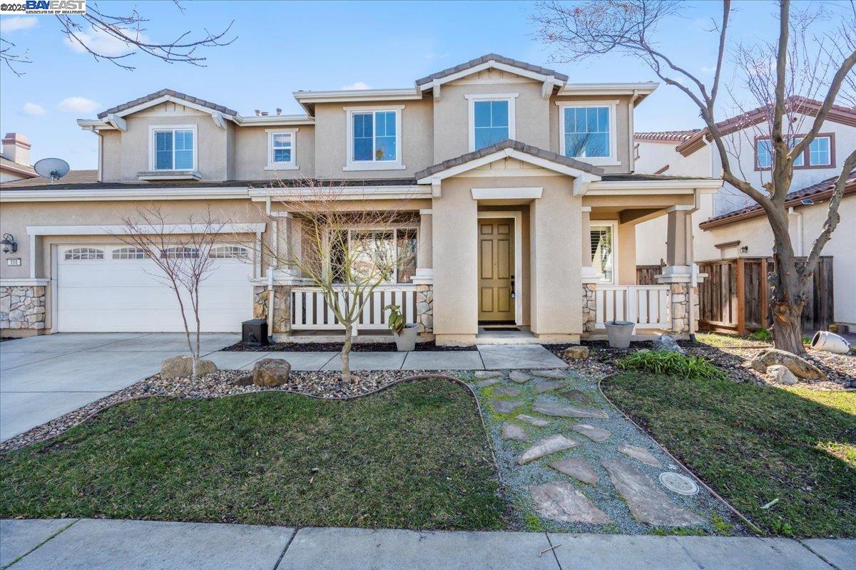 Detail Gallery Image 3 of 46 For 558 Millpond Ave, Lathrop,  CA 95330 - 4 Beds | 2/1 Baths