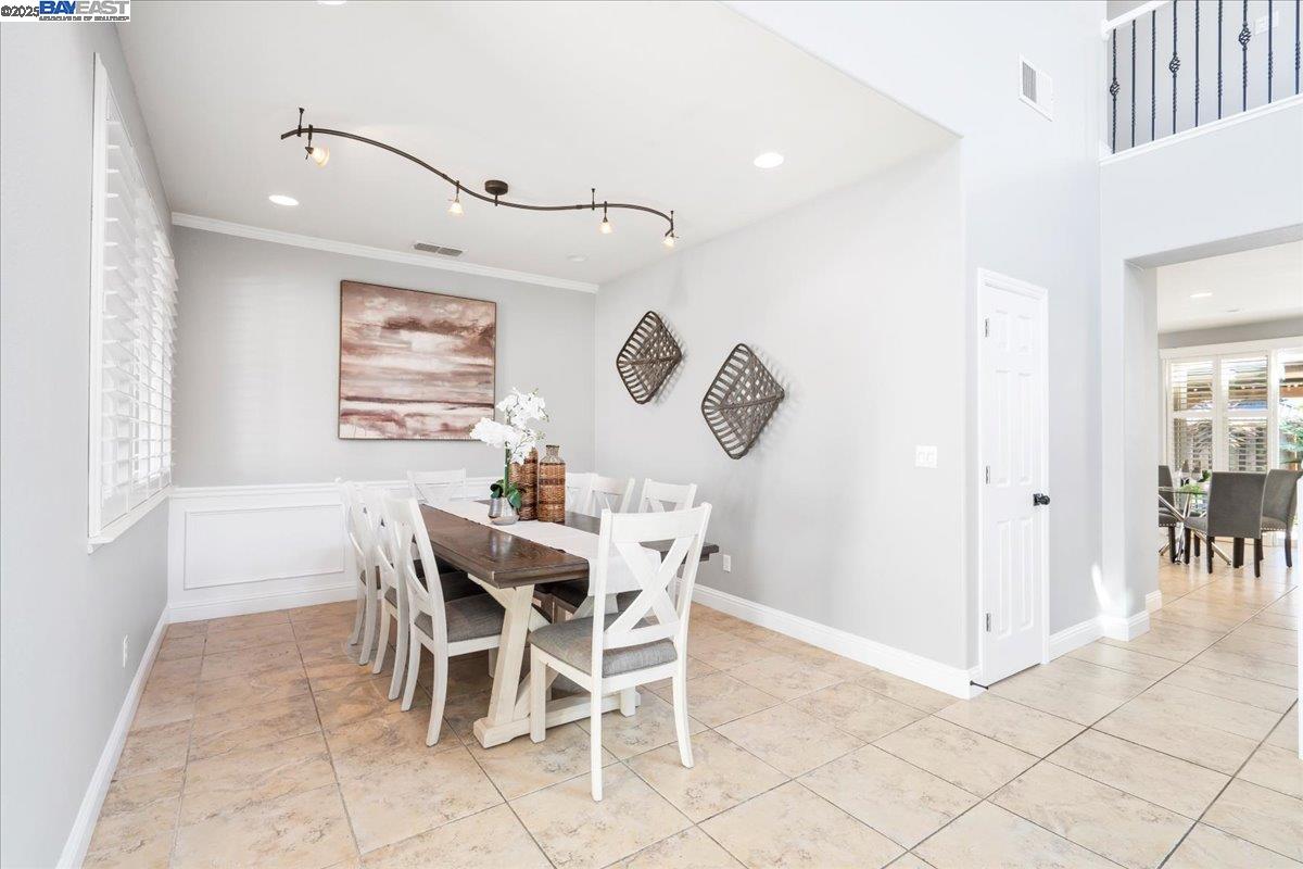 Detail Gallery Image 6 of 46 For 558 Millpond Ave, Lathrop,  CA 95330 - 4 Beds | 2/1 Baths