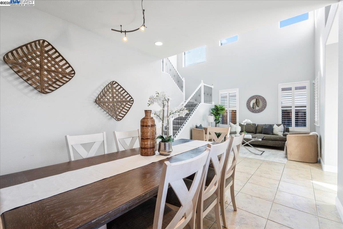 Detail Gallery Image 7 of 46 For 558 Millpond Ave, Lathrop,  CA 95330 - 4 Beds | 2/1 Baths