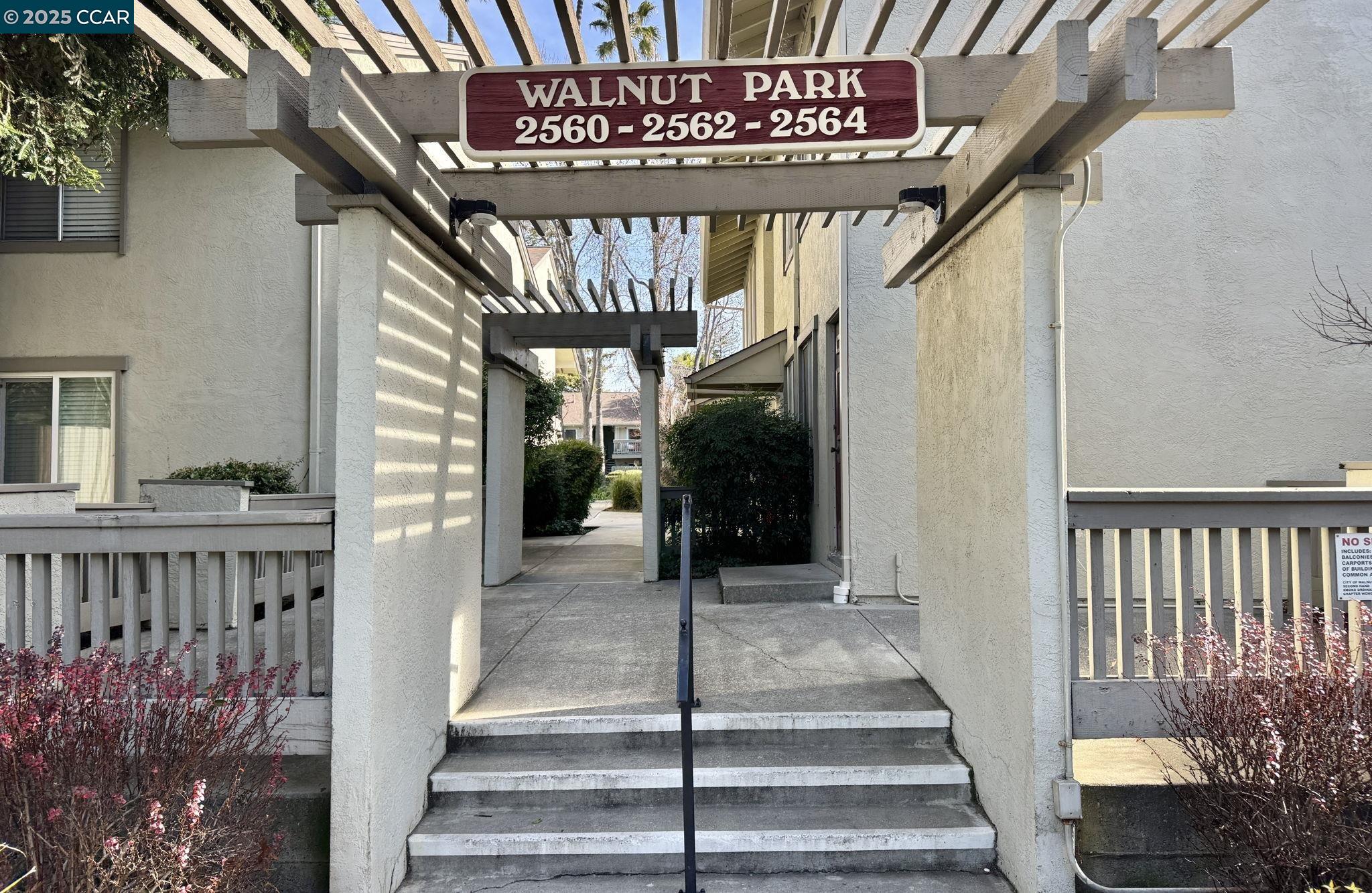 More Details about MLS # 41086828 : 2560 WALNUT BLVD # 7