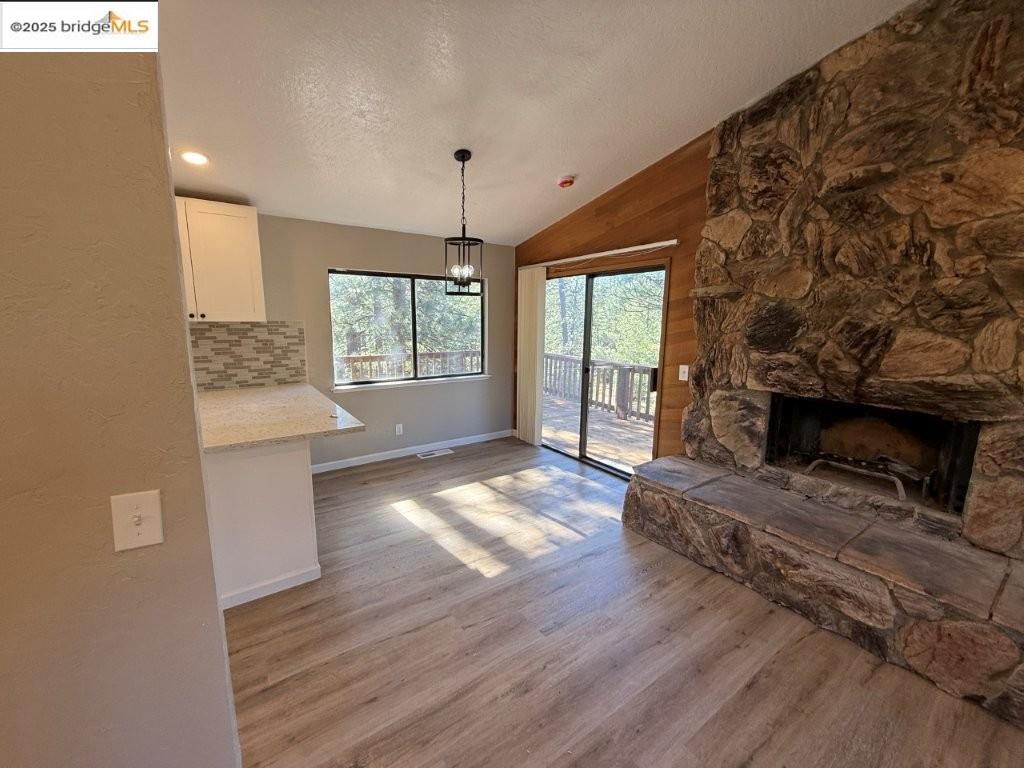 Detail Gallery Image 11 of 60 For 11987 Valenta Way, Groveland,  CA 95321 - 4 Beds | 3 Baths