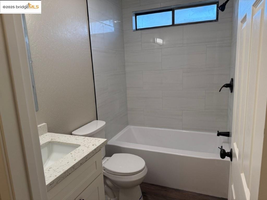 Detail Gallery Image 22 of 60 For 11987 Valenta Way, Groveland,  CA 95321 - 4 Beds | 3 Baths