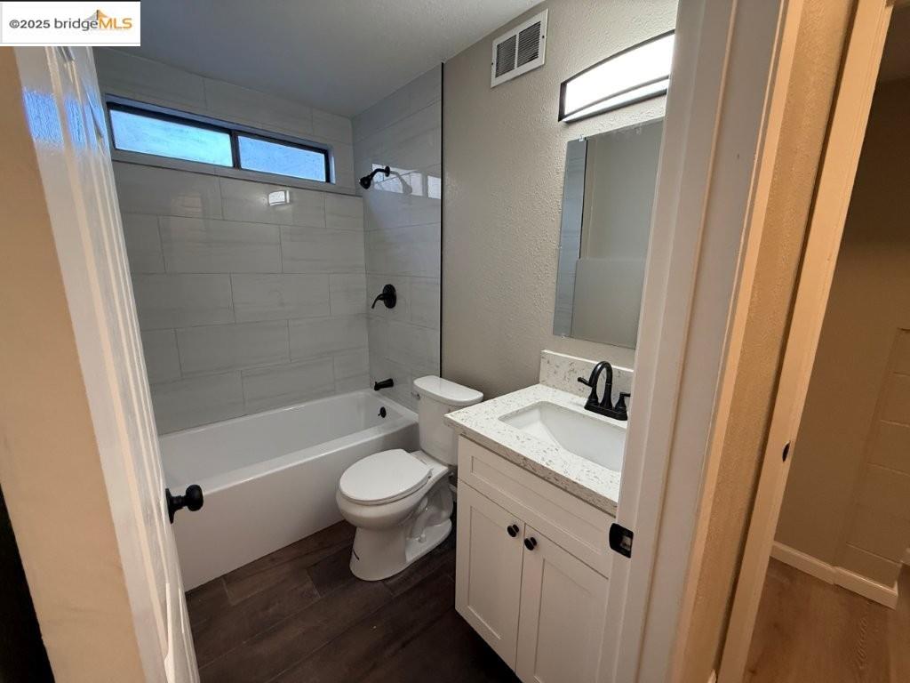 Detail Gallery Image 36 of 60 For 11987 Valenta Way, Groveland,  CA 95321 - 4 Beds | 3 Baths
