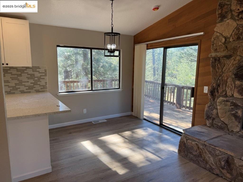 Detail Gallery Image 10 of 60 For 11987 Valenta Way, Groveland,  CA 95321 - 4 Beds | 3 Baths