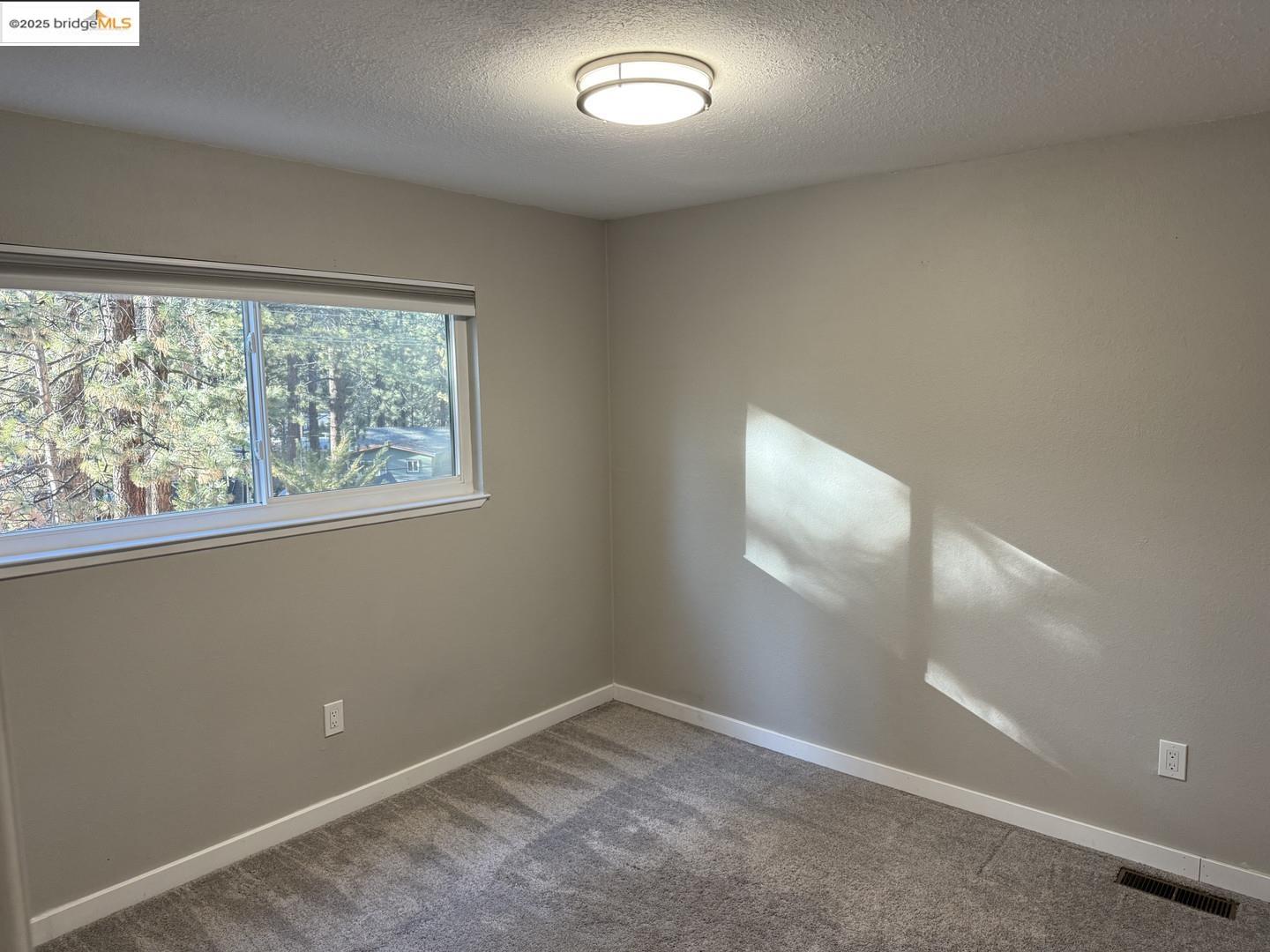 Detail Gallery Image 11 of 15 For 1200 Wildwood Ave # 17,  South Lake Tahoe,  CA 96150 - 2 Beds | 1/1 Baths