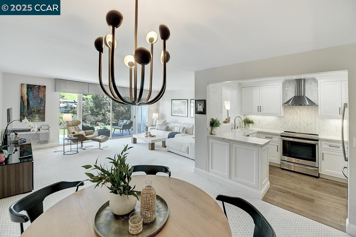 Photo #2: 41086863 Listing 