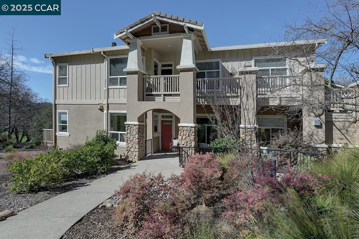 Beautiful level in Alder model in ideal location. Tucked away at the end of the court surrounded by hills and majestic Oak trees this wonderful setting is sure to please. A special home with a seamlessly flowing floor plan featuring a spacious living room dining room combination filled with east and south light, a fabulous kitchen with breakfast nook and rare pantry. You will love the grand primary bedroom suite and en suite bath, private guest bedroom with adjacent full bath and ample sized den/office with custom built in bookshelves. Enjoy peaceful afternoons and evenings off the south facing rear deck perfect for entertaining guests or just some serene quiet time enjoying the nature.  A convenient laundry room leads to an attached garage equipped with multiple storage shelves. Extra Extra bonus is the end of the court location perfect for guest parking. This is a property you do not want to miss! Special special location.