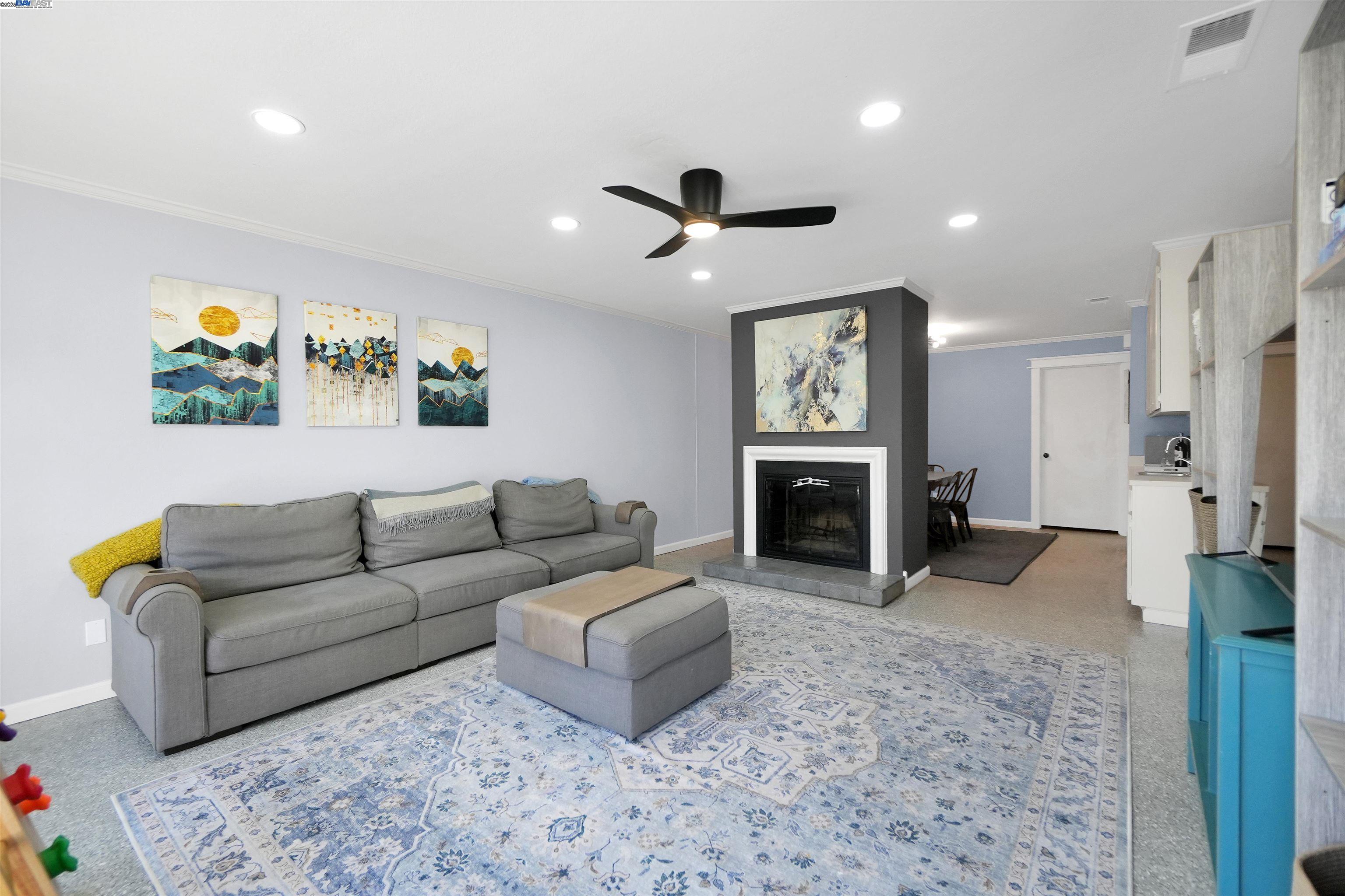 Detail Gallery Image 2 of 35 For 13844 Rose Dr, San Leandro,  CA 94578 - 4 Beds | 3 Baths