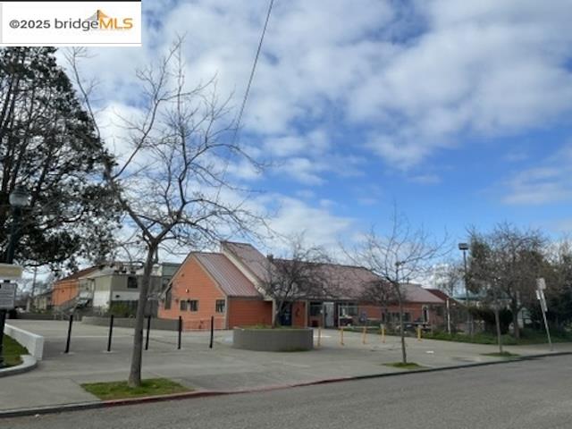 property-img