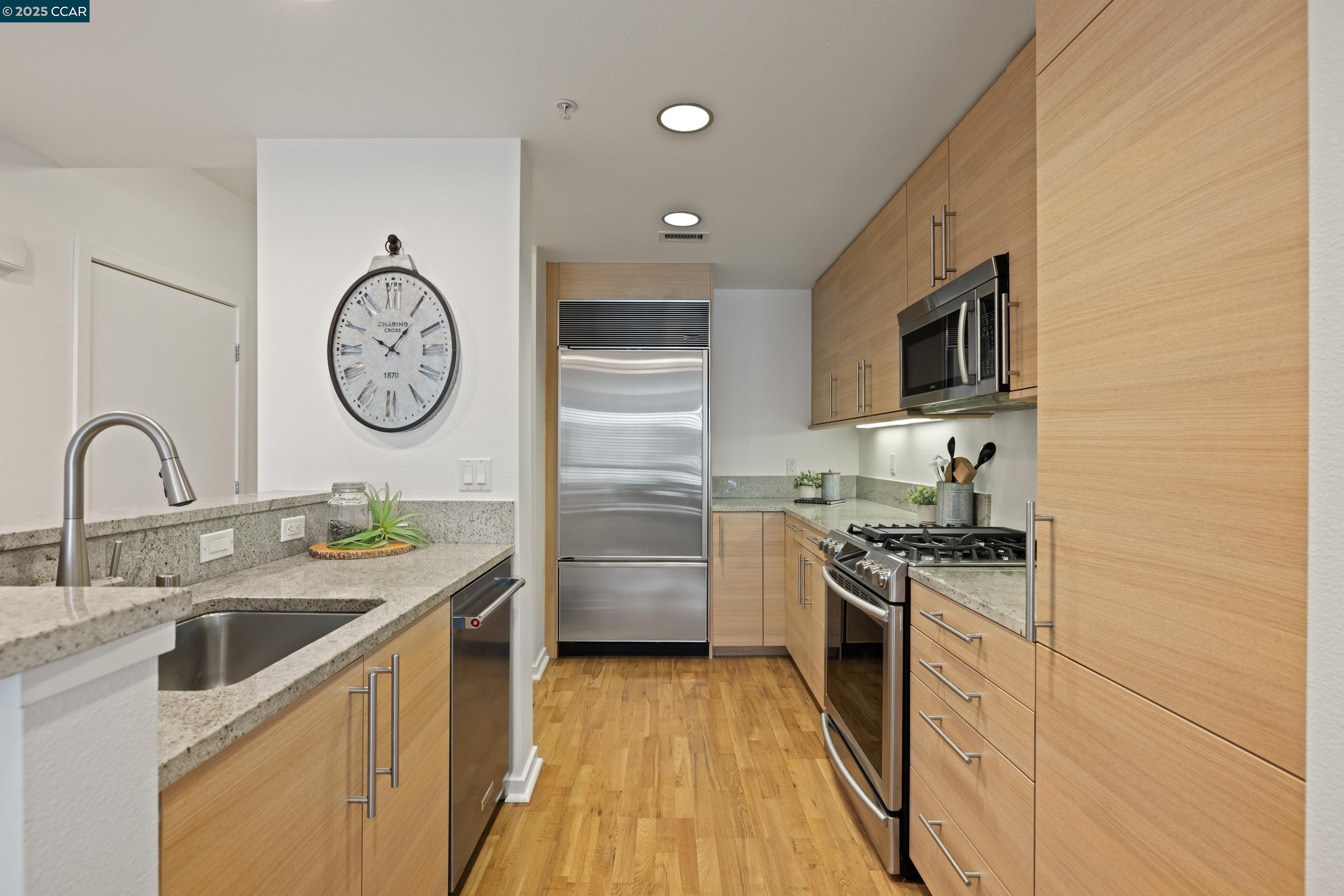 Detail Gallery Image 11 of 29 For 1655 N California Blvd #345,  Walnut Creek,  CA 94596 - 1 Beds | 1/1 Baths