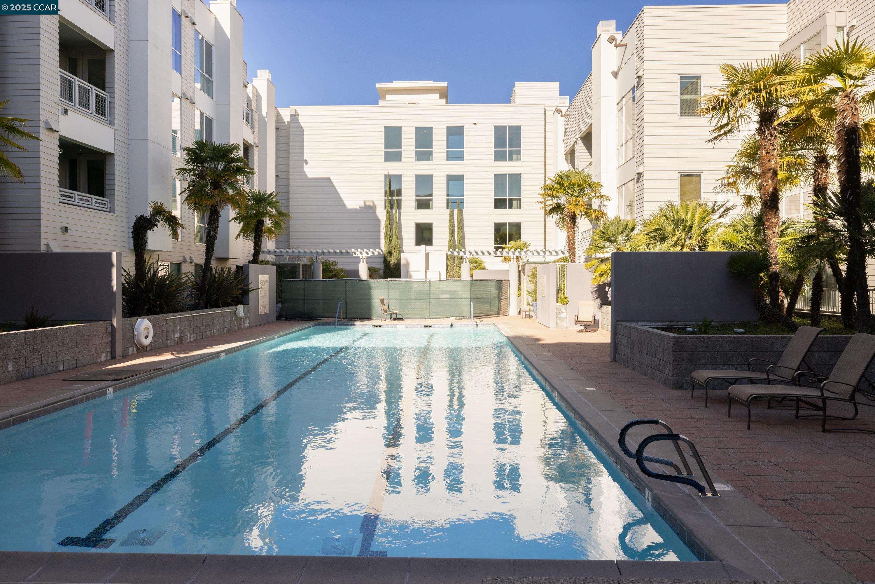 Detail Gallery Image 25 of 29 For 1655 N California Blvd #345,  Walnut Creek,  CA 94596 - 1 Beds | 1/1 Baths