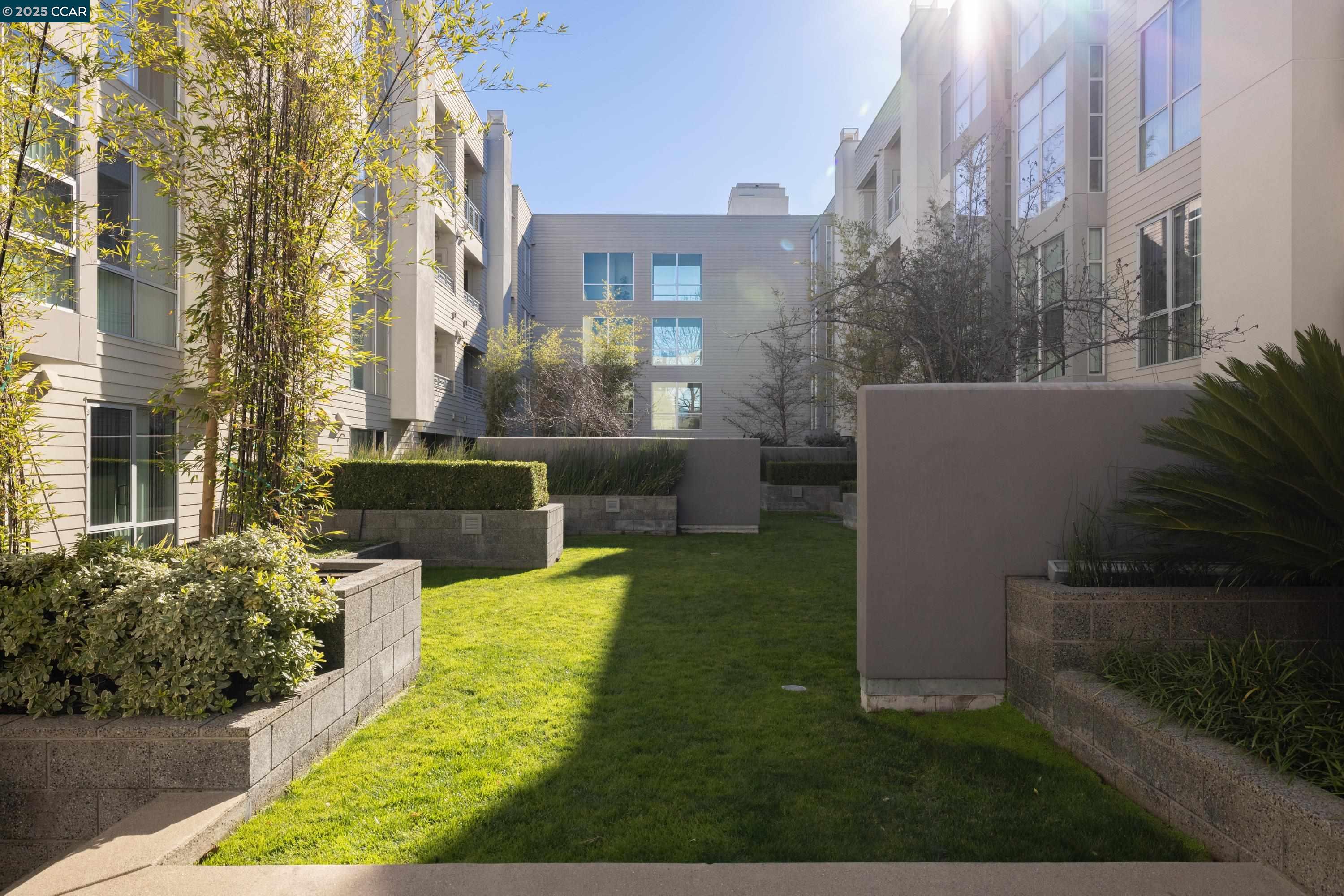 Detail Gallery Image 27 of 29 For 1655 N California Blvd #345,  Walnut Creek,  CA 94596 - 1 Beds | 1/1 Baths