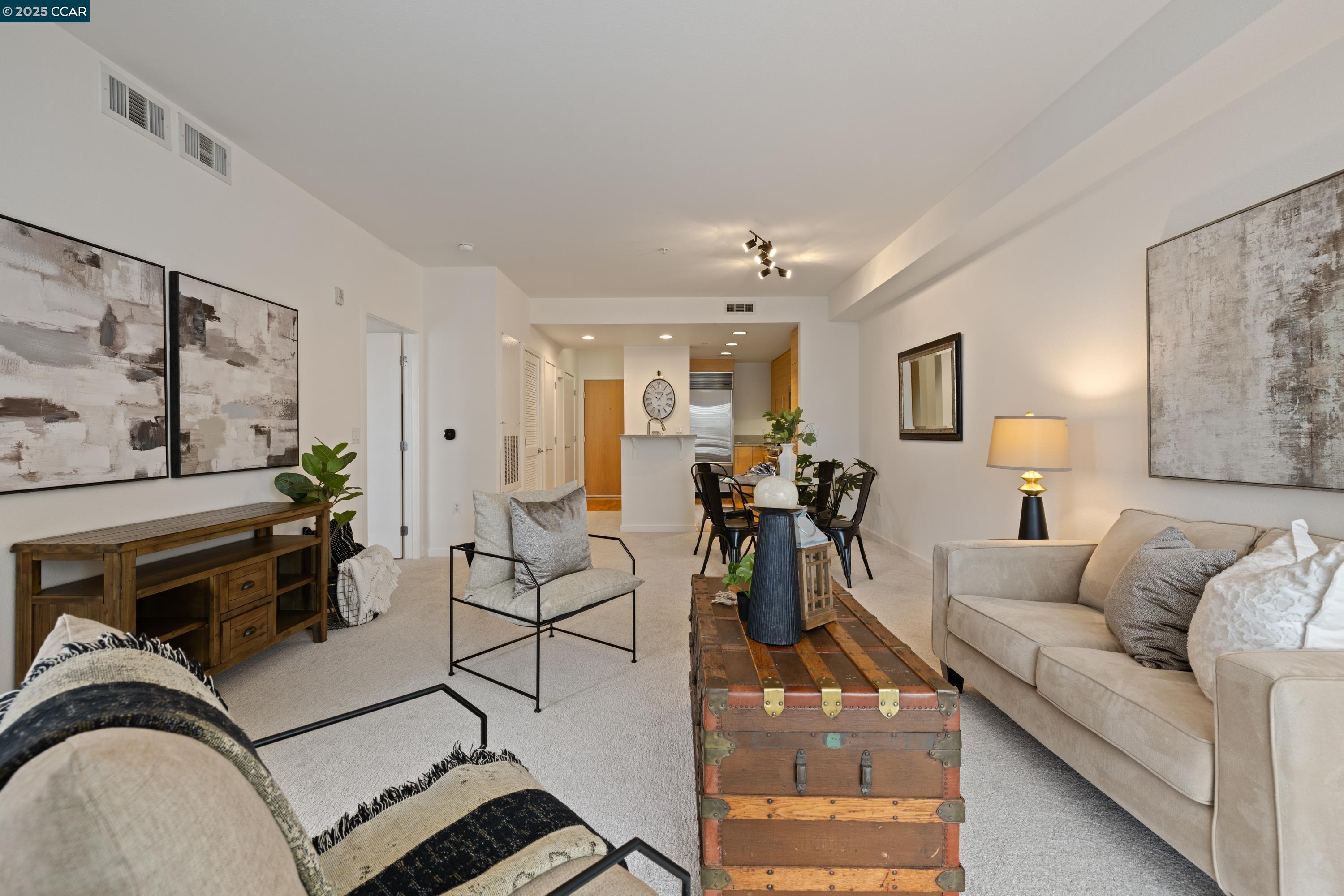 Detail Gallery Image 4 of 29 For 1655 N California Blvd #345,  Walnut Creek,  CA 94596 - 1 Beds | 1/1 Baths