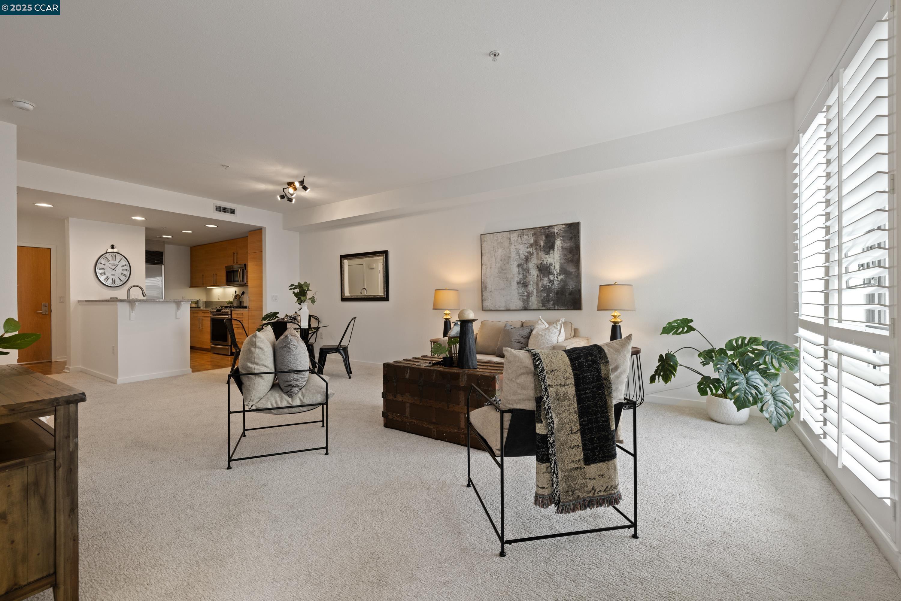 Detail Gallery Image 5 of 29 For 1655 N California Blvd #345,  Walnut Creek,  CA 94596 - 1 Beds | 1/1 Baths