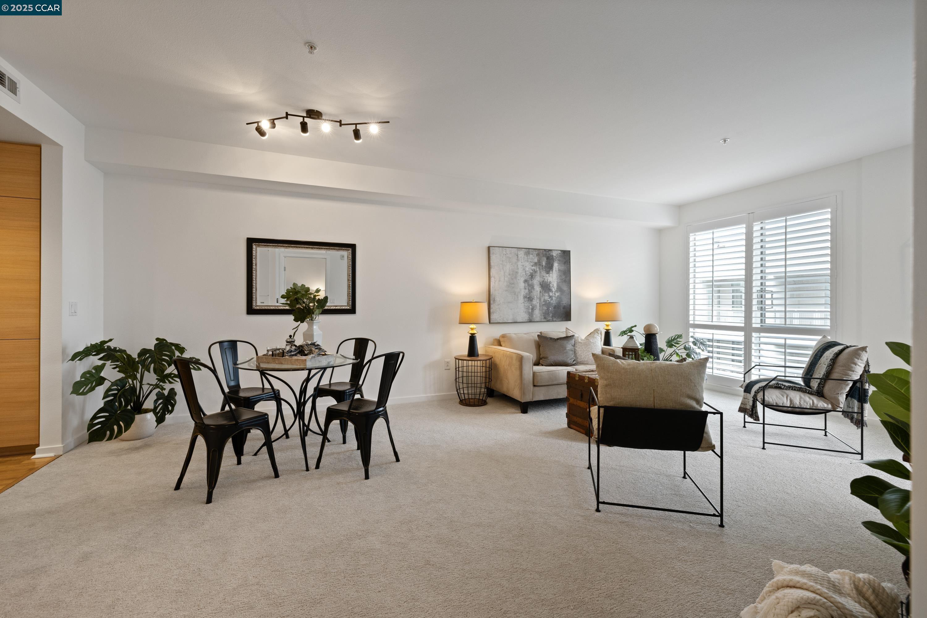 Detail Gallery Image 6 of 29 For 1655 N California Blvd #345,  Walnut Creek,  CA 94596 - 1 Beds | 1/1 Baths