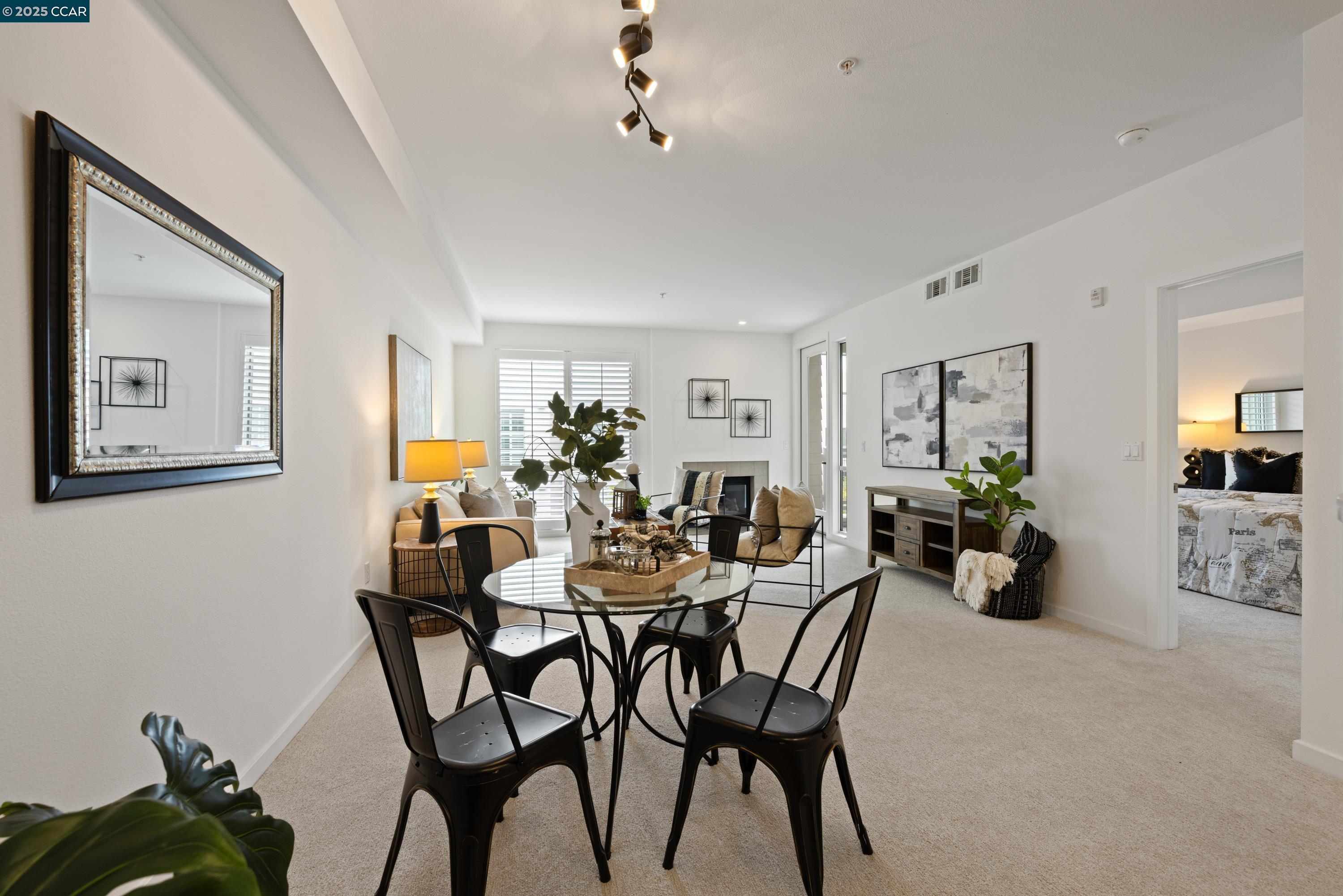 Detail Gallery Image 7 of 29 For 1655 N California Blvd #345,  Walnut Creek,  CA 94596 - 1 Beds | 1/1 Baths