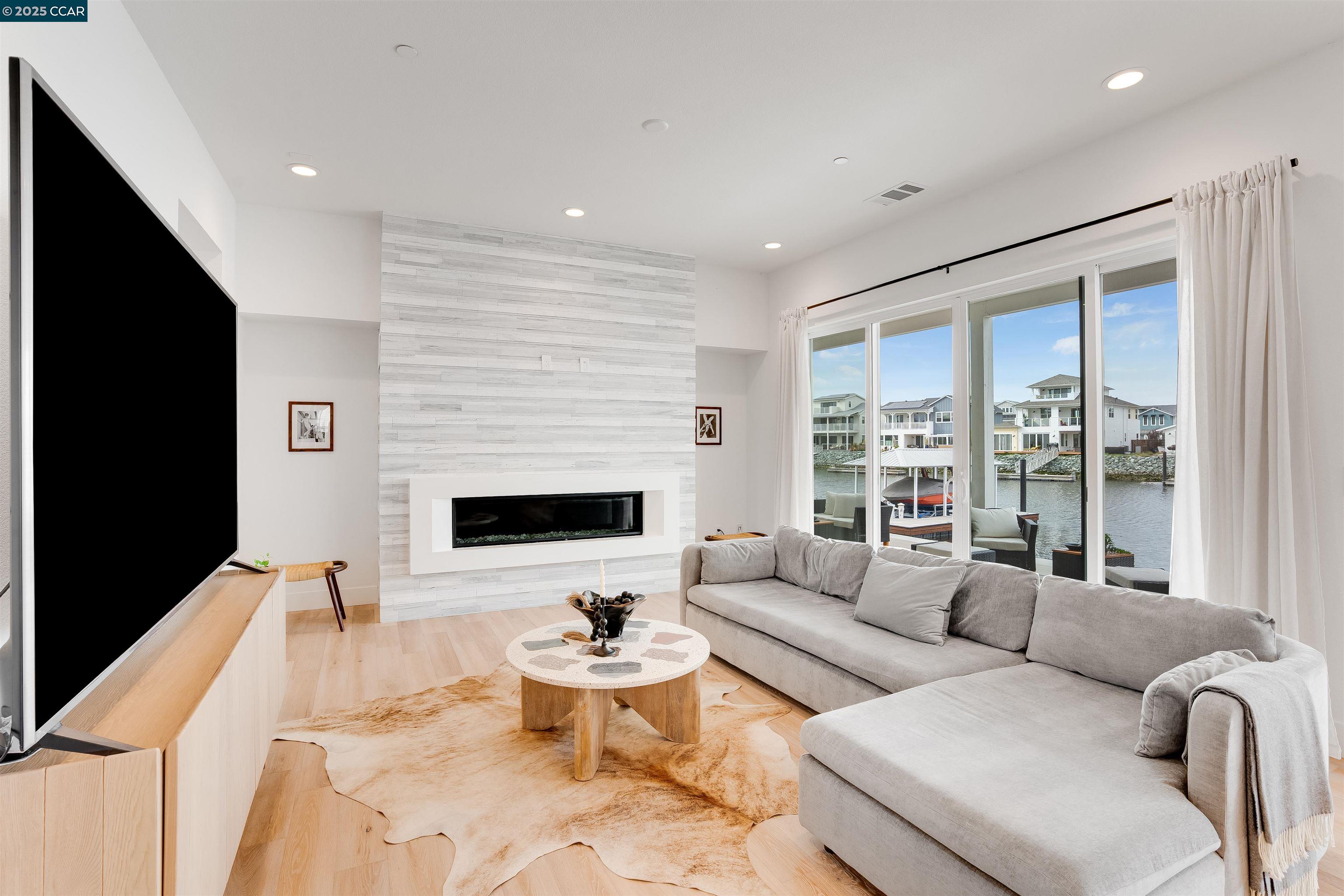 Detail Gallery Image 15 of 60 For 461 Halcyon Pl, Bethel Island,  CA 94511 - 4 Beds | 5/1 Baths