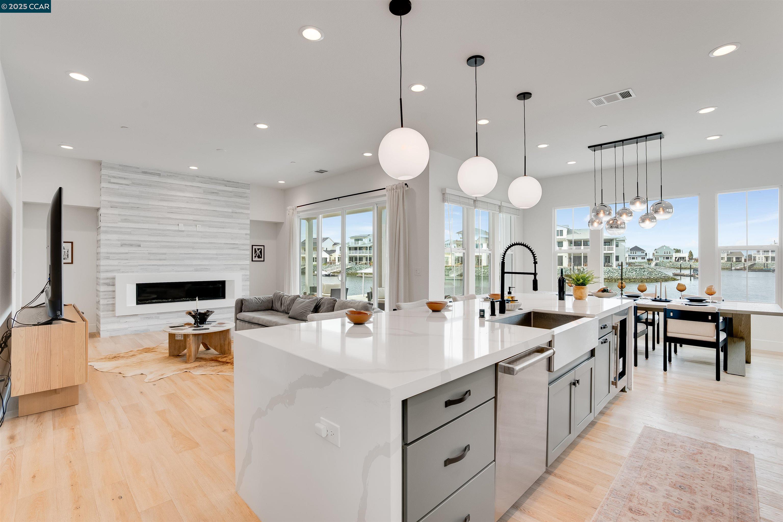 Detail Gallery Image 19 of 60 For 461 Halcyon Pl, Bethel Island,  CA 94511 - 4 Beds | 5/1 Baths